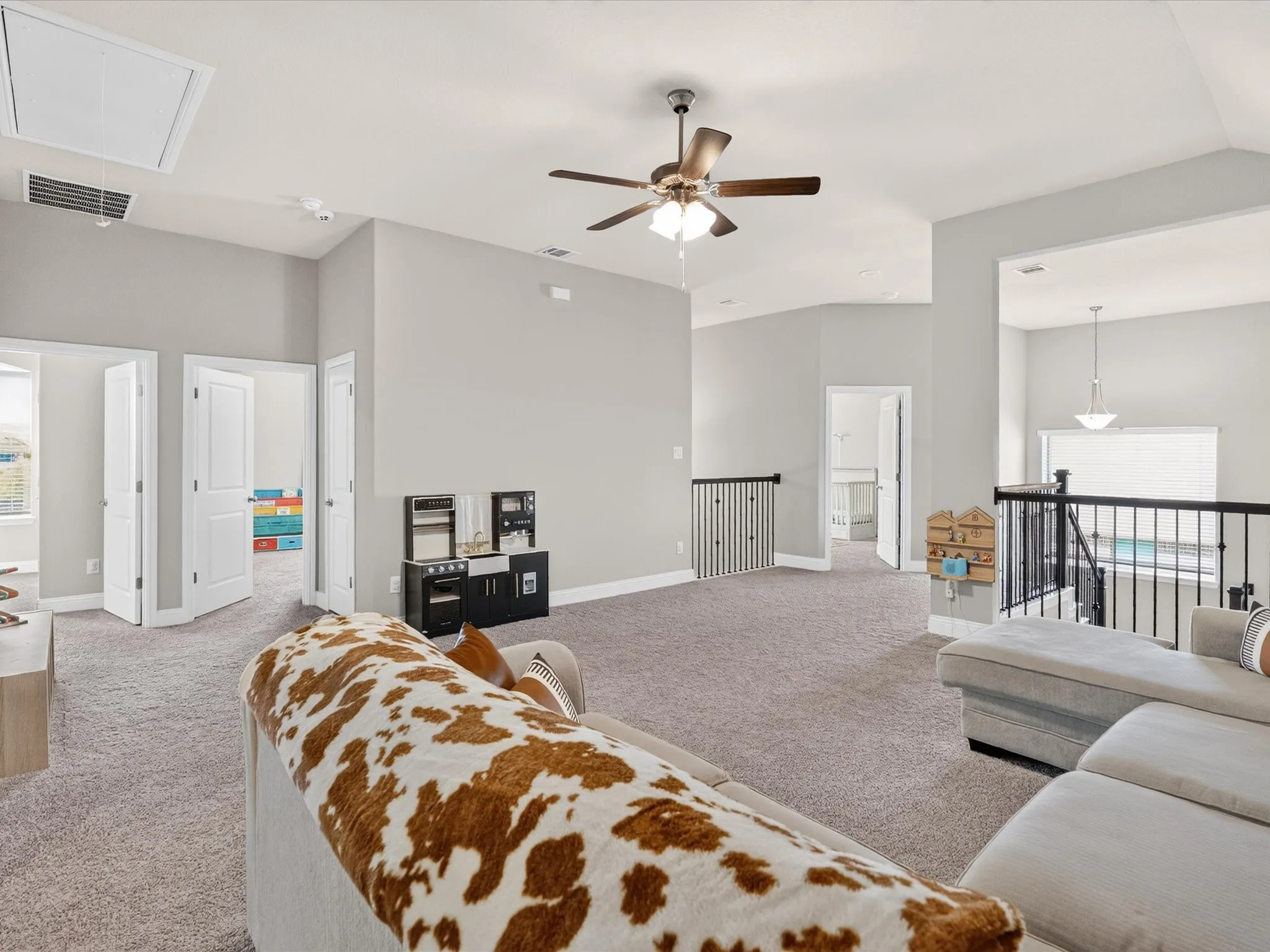 Single Family Residence For Rent in Ellis County , 3455 Hidden Hollow Drive, Grand Prairie, Texas 76065, 5 Bedroom, 4 Bathroom, 3 Garage spaces, 3,366 Sqft, built in 2022, mls#21361281, Real Estate Agent in Grand Prairie, Homes For Rent in Ellis county, Homes For Rent in Grand Prairie, Realtor in Grand Prairie Texas, Real Estate Brokerage Independent Realty Texas, Luminita Cordes Realtor