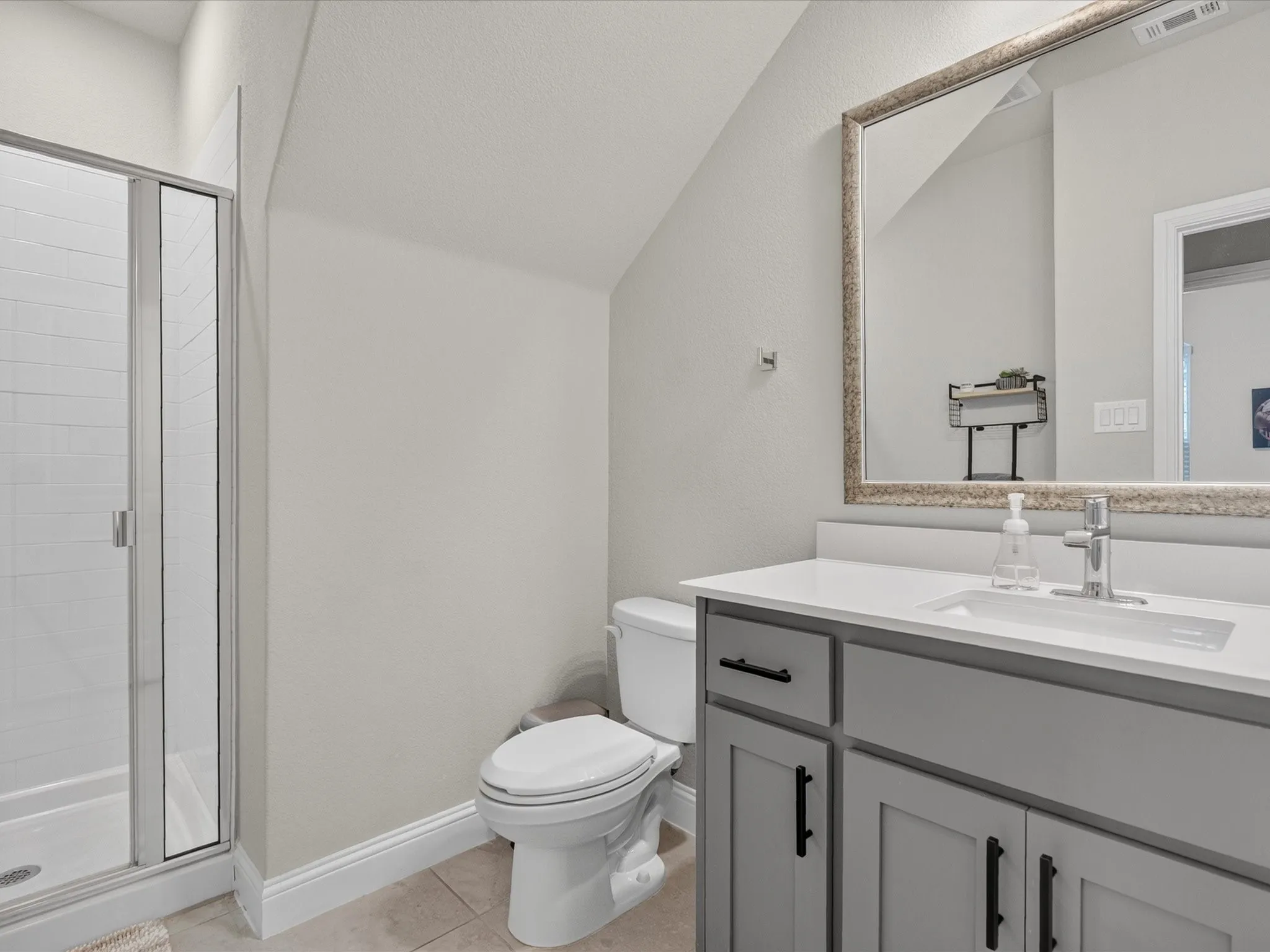 Single Family Residence For Rent in Ellis County , 3455 Hidden Hollow Drive, Grand Prairie, Texas 76065, 5 Bedroom, 4 Bathroom, 3 Garage spaces, 3,366 Sqft, built in 2022, mls#21361281, Real Estate Agent in Grand Prairie, Homes For Rent in Ellis county, Homes For Rent in Grand Prairie, Realtor in Grand Prairie Texas, Real Estate Brokerage Independent Realty Texas, Luminita Cordes Realtor
