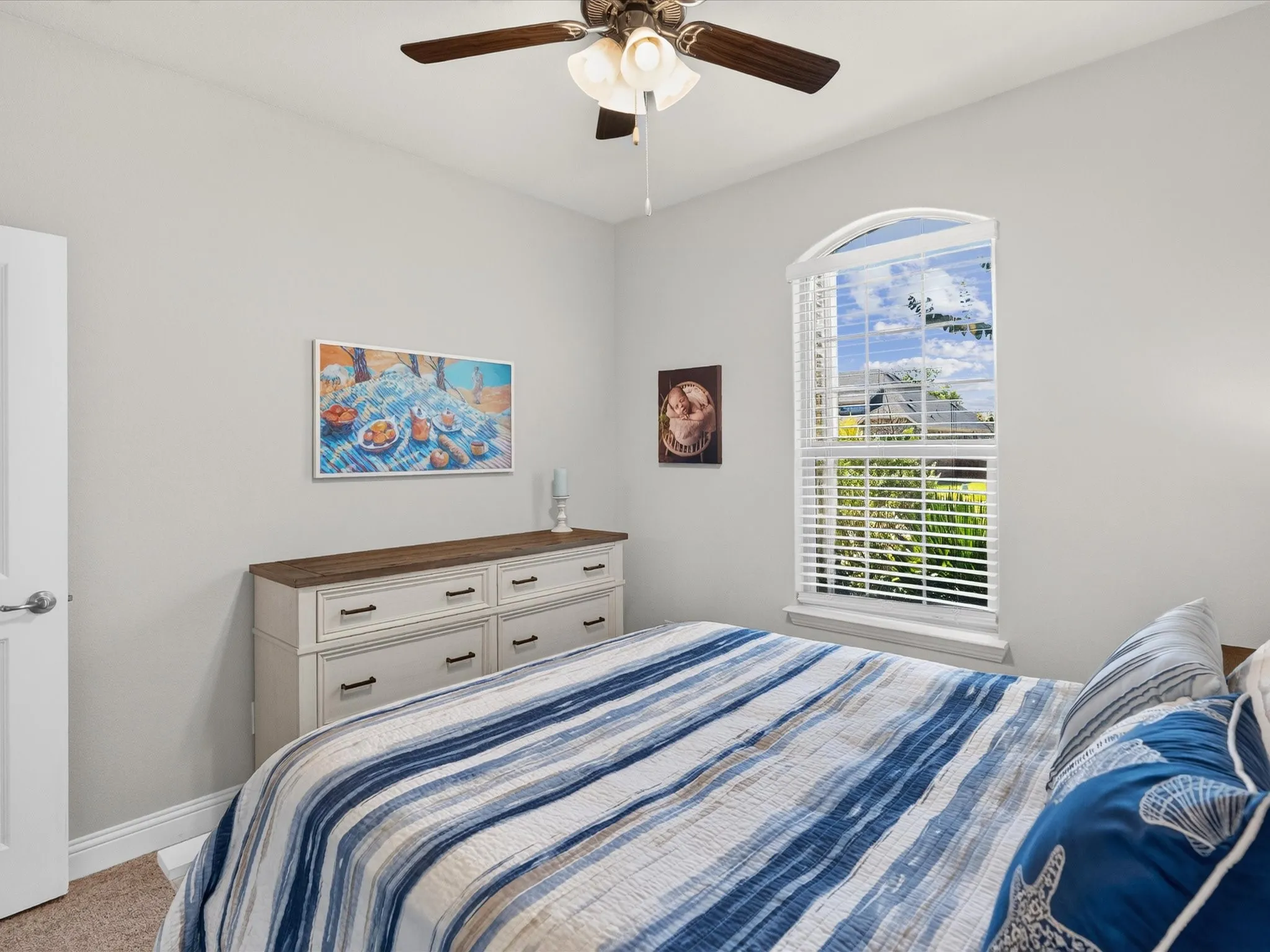 Single Family Residence For Rent in Ellis County , 3455 Hidden Hollow Drive, Grand Prairie, Texas 76065, 5 Bedroom, 4 Bathroom, 3 Garage spaces, 3,366 Sqft, built in 2022, mls#21361281, Real Estate Agent in Grand Prairie, Homes For Rent in Ellis county, Homes For Rent in Grand Prairie, Realtor in Grand Prairie Texas, Real Estate Brokerage Independent Realty Texas, Luminita Cordes Realtor
