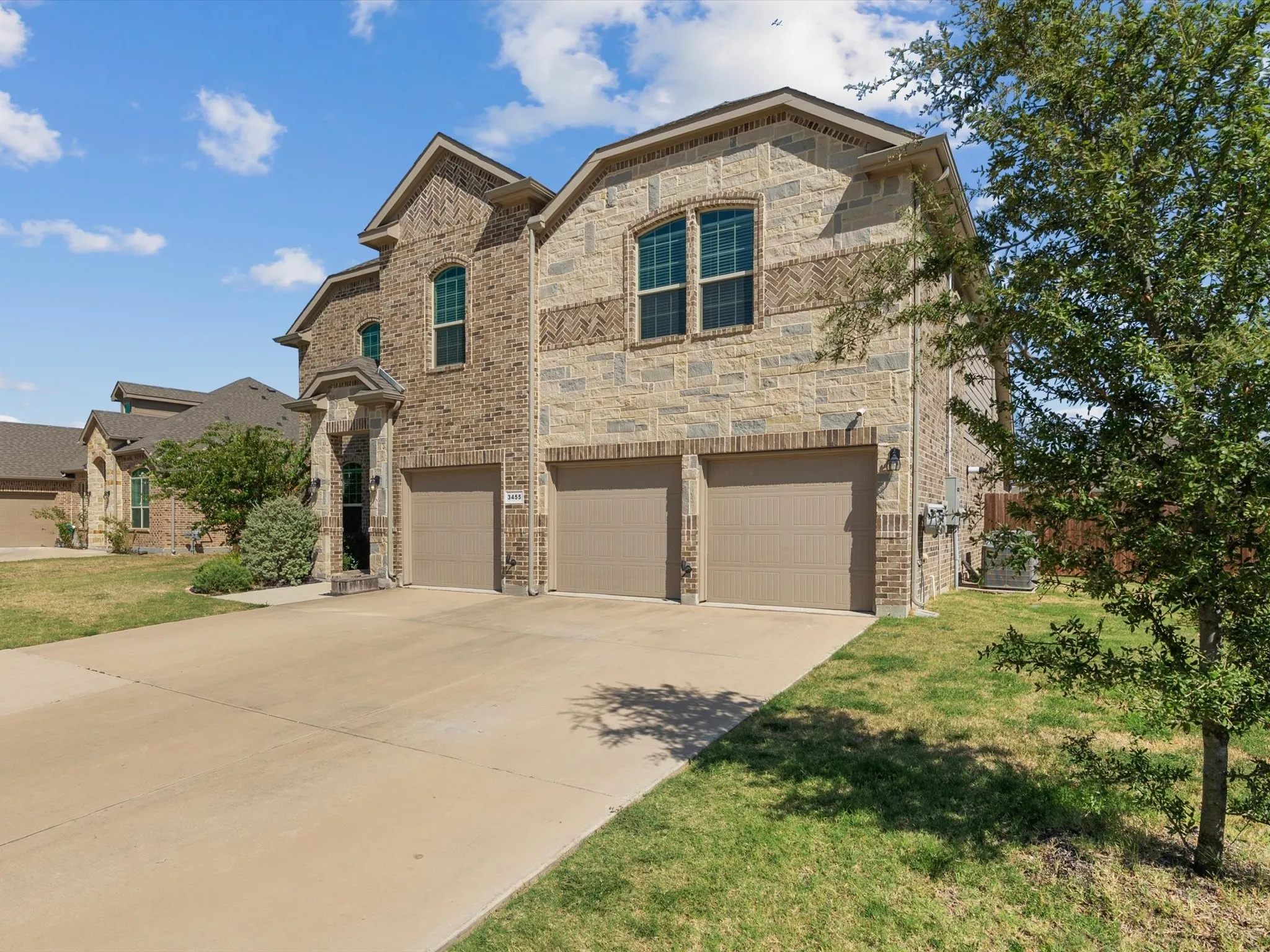 Single Family Residence For Rent in Ellis County , 3455 Hidden Hollow Drive, Grand Prairie, Texas 76065, 5 Bedroom, 4 Bathroom, 3 Garage spaces, 3,366 Sqft, built in 2022, mls#21361281, Real Estate Agent in Grand Prairie, Homes For Rent in Ellis county, Homes For Rent in Grand Prairie, Realtor in Grand Prairie Texas, Real Estate Brokerage Independent Realty Texas, Luminita Cordes Realtor