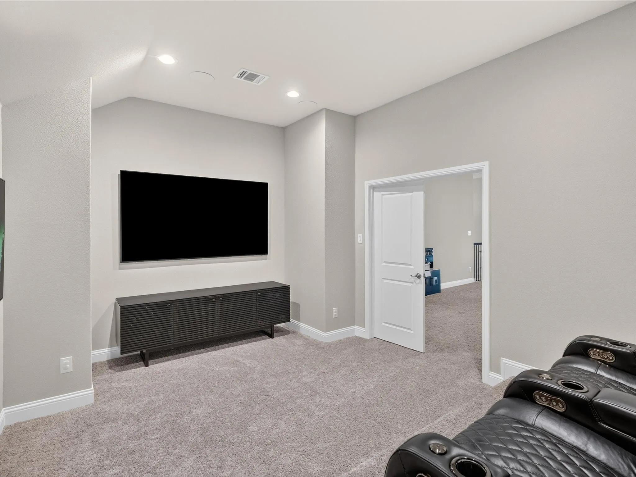 Single Family Residence For Rent in Ellis County , 3455 Hidden Hollow Drive, Grand Prairie, Texas 76065, 5 Bedroom, 4 Bathroom, 3 Garage spaces, 3,366 Sqft, built in 2022, mls#21361281, Real Estate Agent in Grand Prairie, Homes For Rent in Ellis county, Homes For Rent in Grand Prairie, Realtor in Grand Prairie Texas, Real Estate Brokerage Independent Realty Texas, Luminita Cordes Realtor