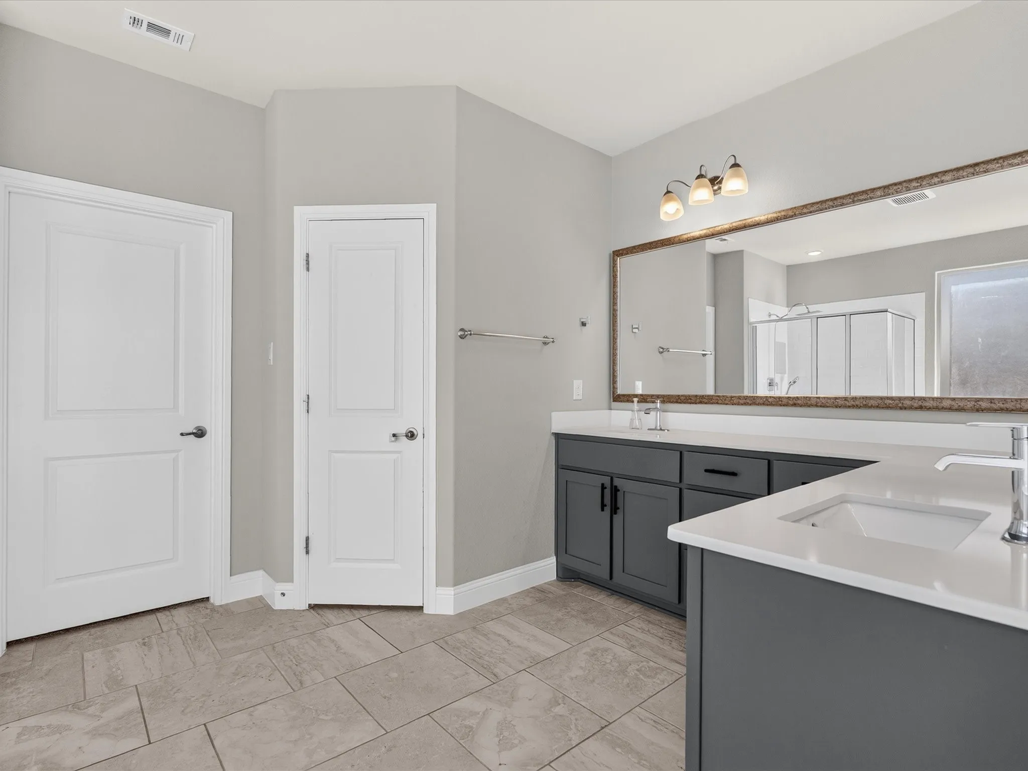 Single Family Residence For Rent in Ellis County , 3455 Hidden Hollow Drive, Grand Prairie, Texas 76065, 5 Bedroom, 4 Bathroom, 3 Garage spaces, 3,366 Sqft, built in 2022, mls#21361281, Real Estate Agent in Grand Prairie, Homes For Rent in Ellis county, Homes For Rent in Grand Prairie, Realtor in Grand Prairie Texas, Real Estate Brokerage Independent Realty Texas, Luminita Cordes Realtor