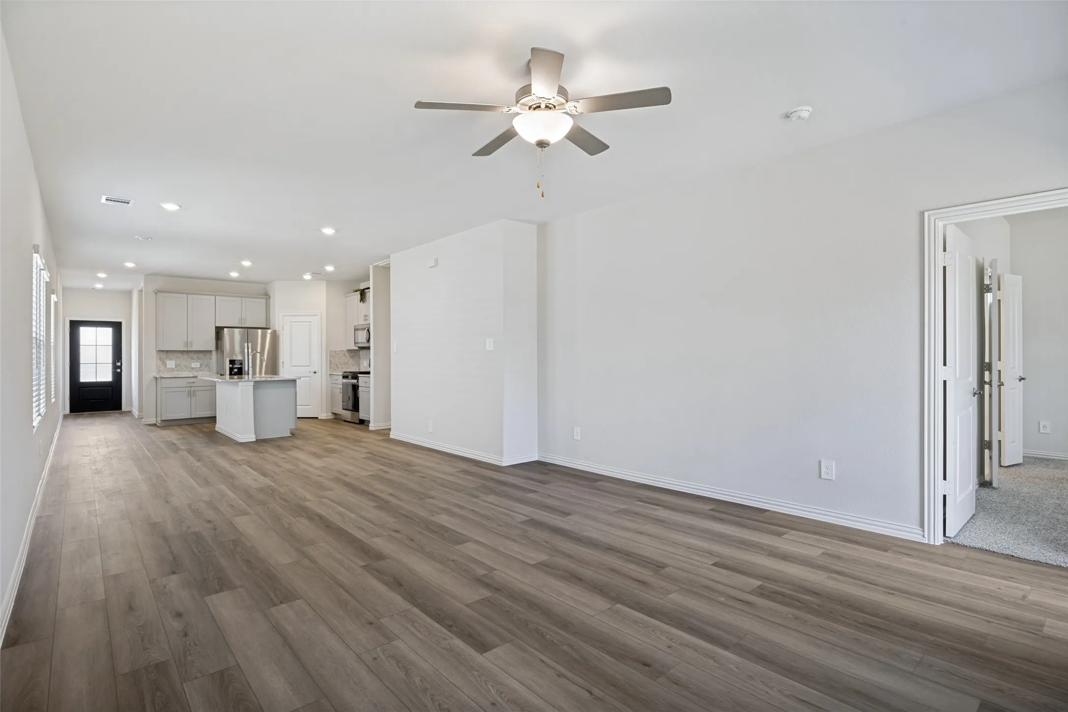 Single Family Residence For Rent in Collin County , 4000 Marble Falls, Farmersville, Texas 75442, 3 Bedroom, 3 Bathroom, 2 Garage spaces, 1,482 Sqft, built in 2023, mls#21361015, Real Estate Agent in Farmersville, Homes For Rent in Collin county, Homes For Rent in Farmersville, Realtor in Farmersville Texas, Real Estate Brokerage Independent Realty Texas, Luminita Cordes Realtor
