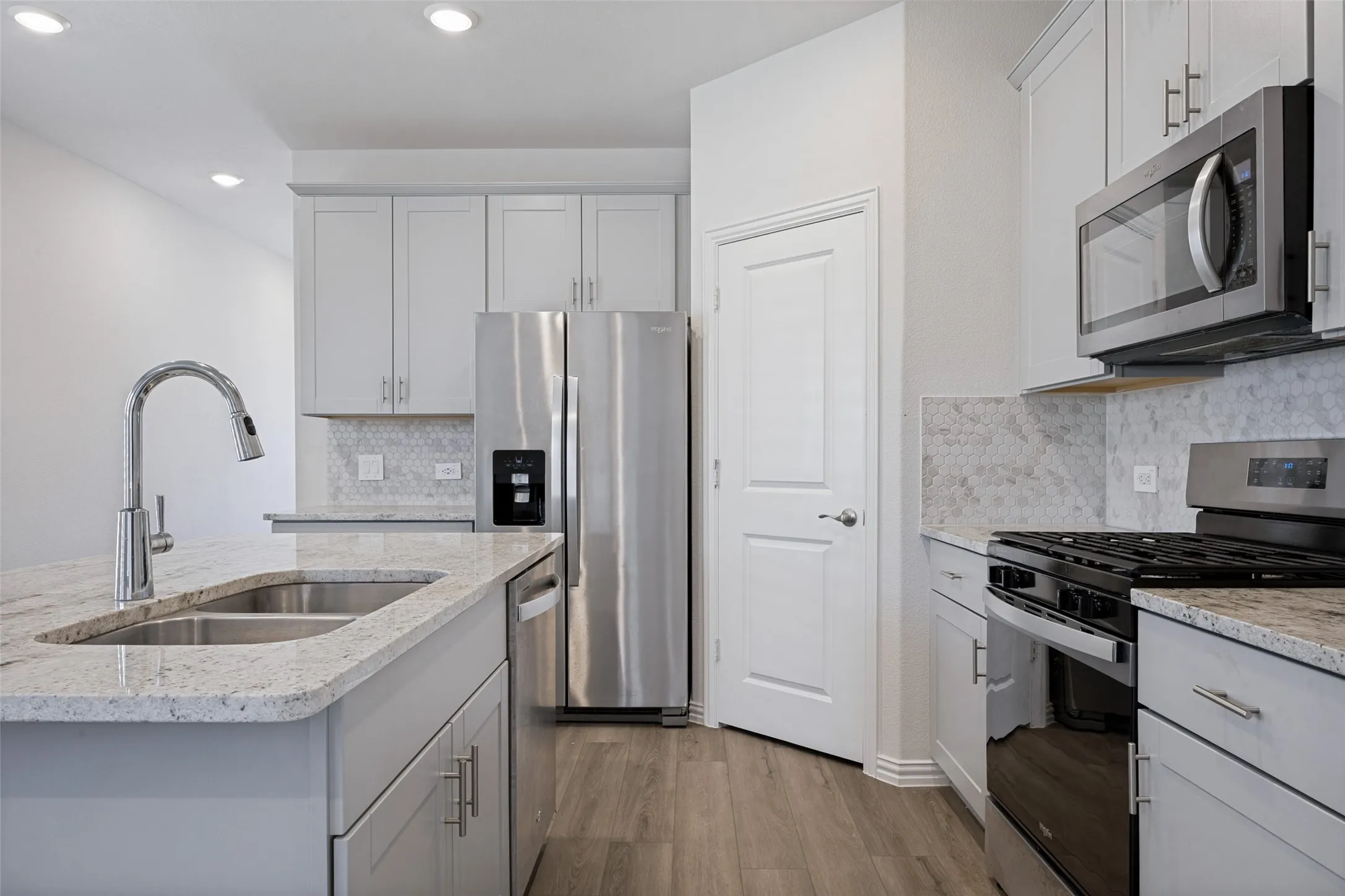 Single Family Residence For Rent in Collin County , 4000 Marble Falls, Farmersville, Texas 75442, 3 Bedroom, 3 Bathroom, 2 Garage spaces, 1,482 Sqft, built in 2023, mls#21361015, Real Estate Agent in Farmersville, Homes For Rent in Collin county, Homes For Rent in Farmersville, Realtor in Farmersville Texas, Real Estate Brokerage Independent Realty Texas, Luminita Cordes Realtor