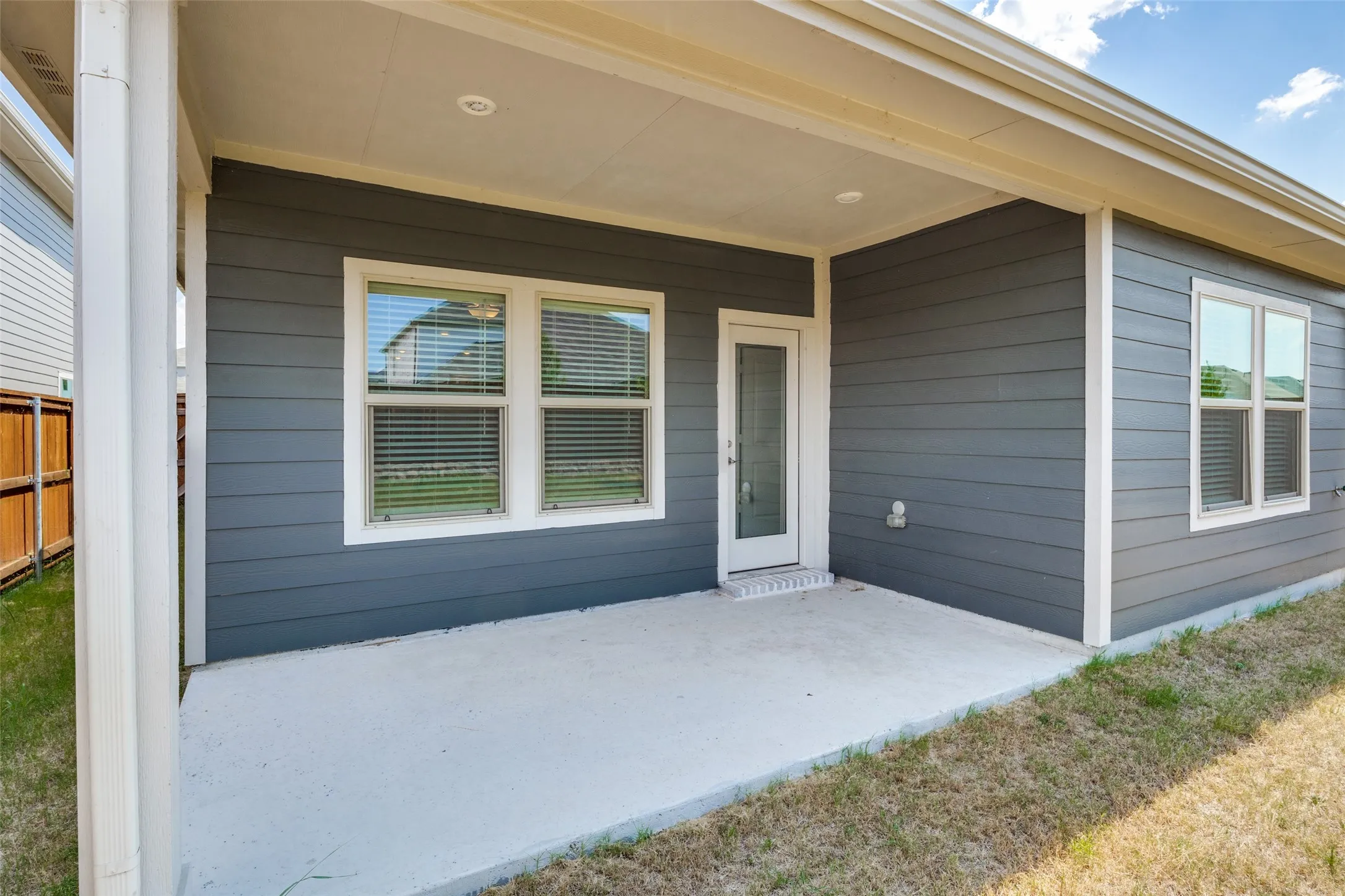 Single Family Residence For Rent in Collin County , 4000 Marble Falls, Farmersville, Texas 75442, 3 Bedroom, 3 Bathroom, 2 Garage spaces, 1,482 Sqft, built in 2023, mls#21361015, Real Estate Agent in Farmersville, Homes For Rent in Collin county, Homes For Rent in Farmersville, Realtor in Farmersville Texas, Real Estate Brokerage Independent Realty Texas, Luminita Cordes Realtor