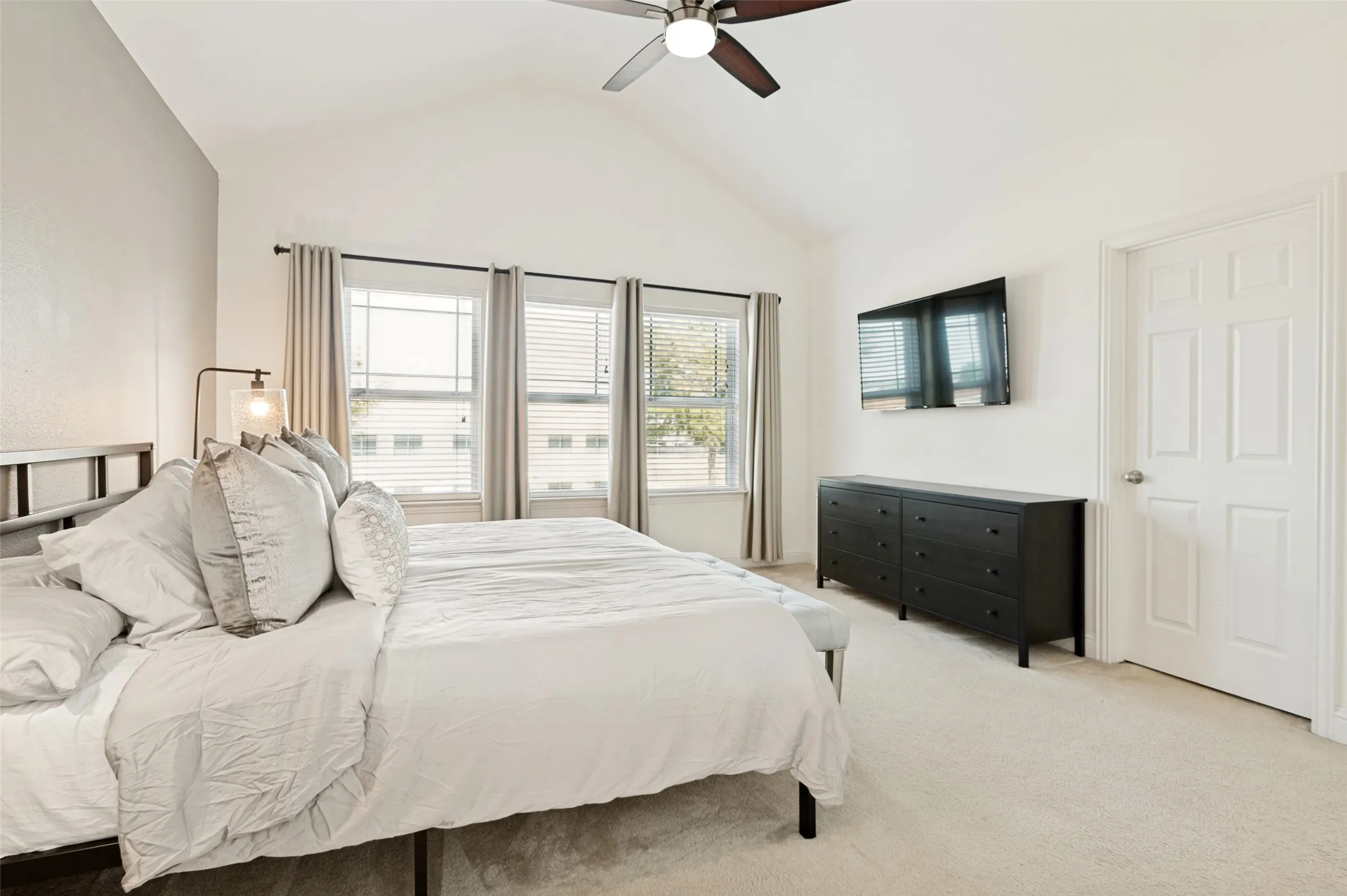 Single Family Residence For Rent in Denton County , 18141 Justice Lane, Dallas, Texas 75287, 4 Bedroom, 3 Bathroom, 2 Garage spaces, 1,963 Sqft, built in 2016, mls#21361106, Real Estate Agent in Dallas, Homes For Rent in Denton county, Homes For Rent in Dallas, Realtor in Dallas Texas, Real Estate Brokerage Independent Realty Texas, Luminita Cordes Realtor
