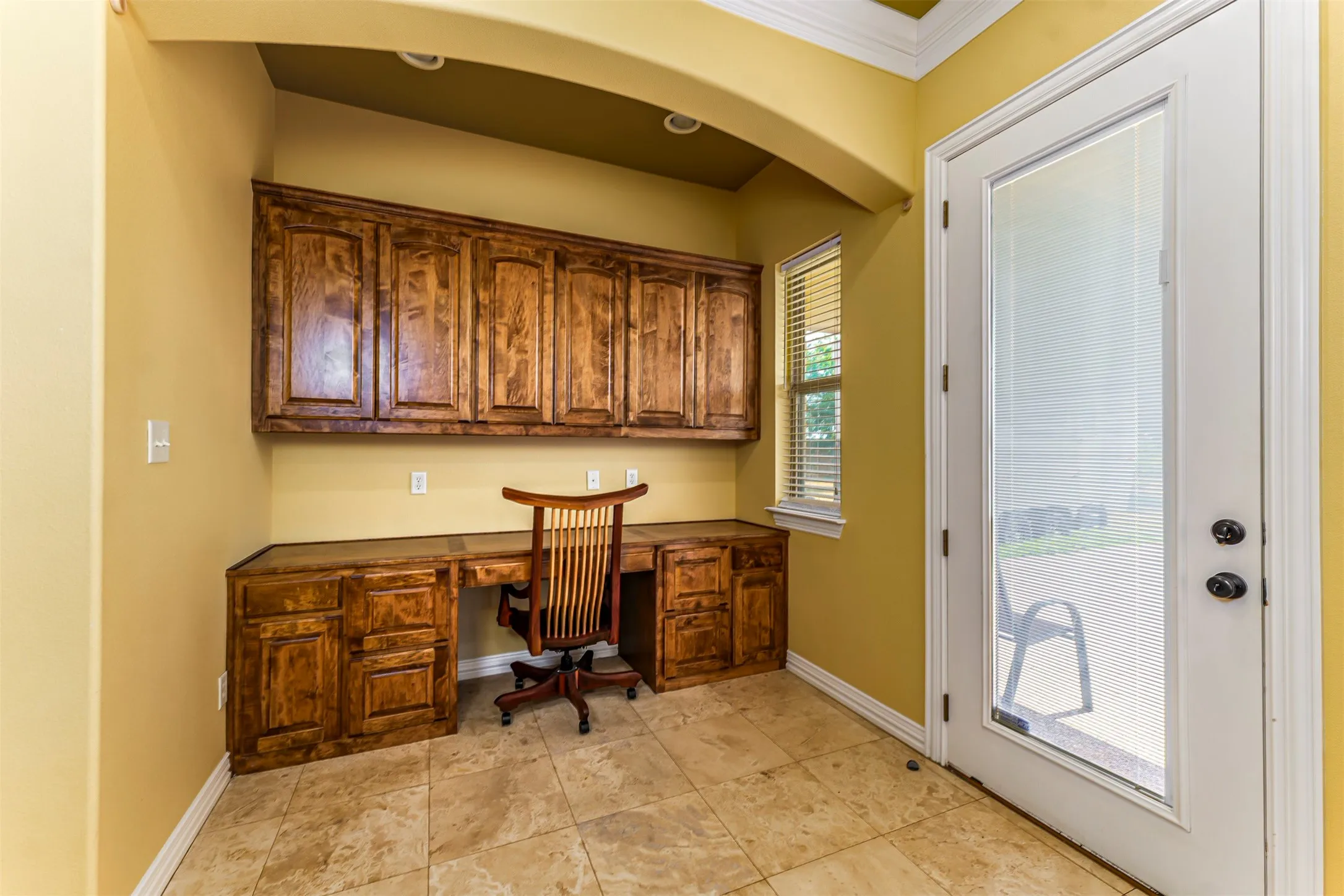 Single Family Residence For Sale in Wise County , 223 E Bay Drive, Bridgeport, Texas 76426, 3 Bedroom, 3 Bathroom, 3 Garage spaces, 3,081 Sqft, built in 2008, mls#21360622, Real Estate Agent in Bridgeport, Homes For Sale in Wise county, Homes For Sale in Bridgeport, Realtor in Bridgeport Texas, Real Estate Brokerage Independent Realty Texas, Luminita Cordes Realtor