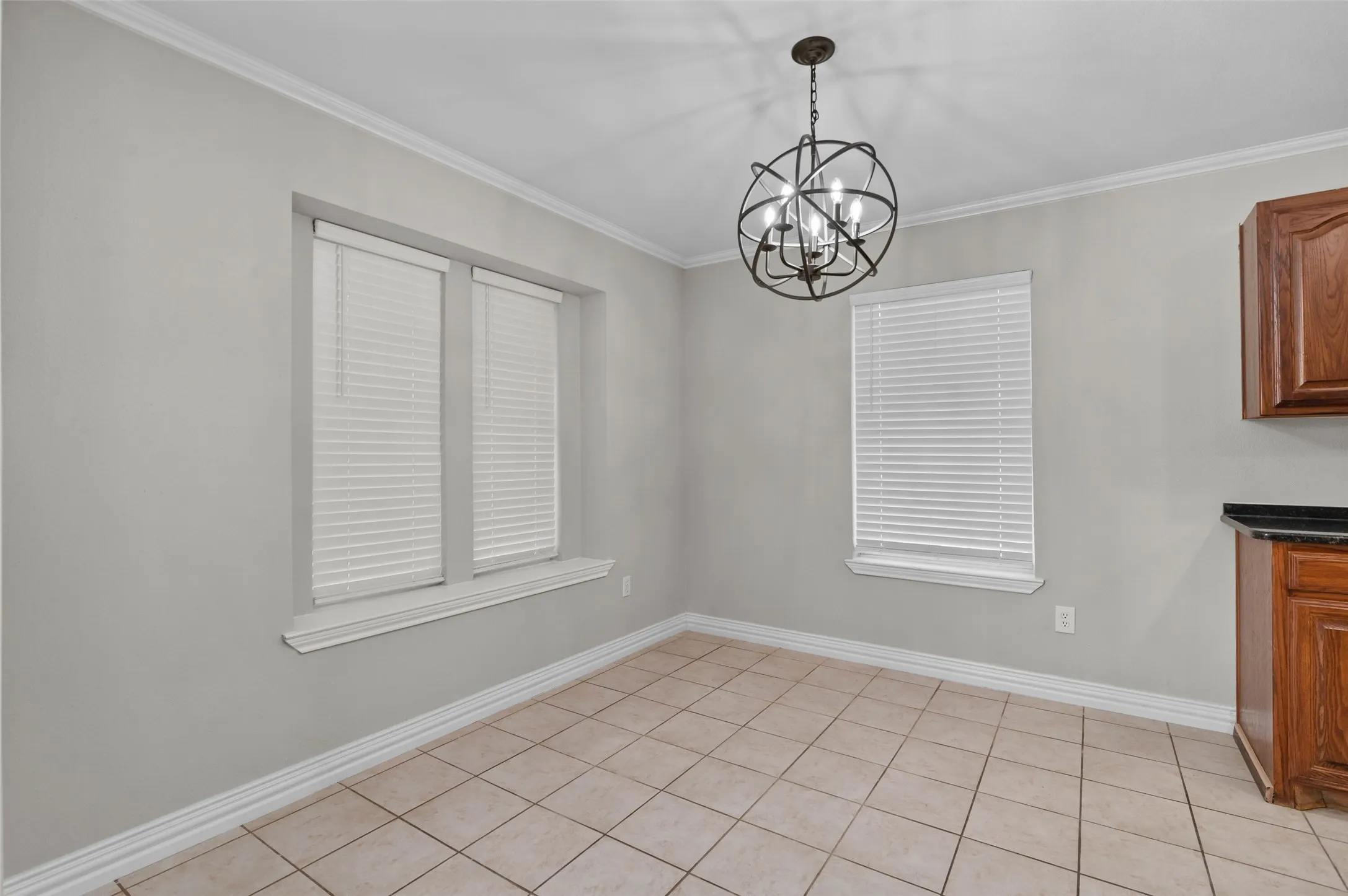 Single Family Residence For Rent in Denton County , 421 W Windsor Drive, Denton, Texas 76207, 3 Bedroom, 2 Bathroom, 2 Garage spaces, 1,789 Sqft, built in 1994, mls#21361293, Real Estate Agent in Denton, Homes For Rent in Denton county, Homes For Rent in Denton, Realtor in Denton Texas, Real Estate Brokerage Independent Realty Texas, Luminita Cordes Realtor