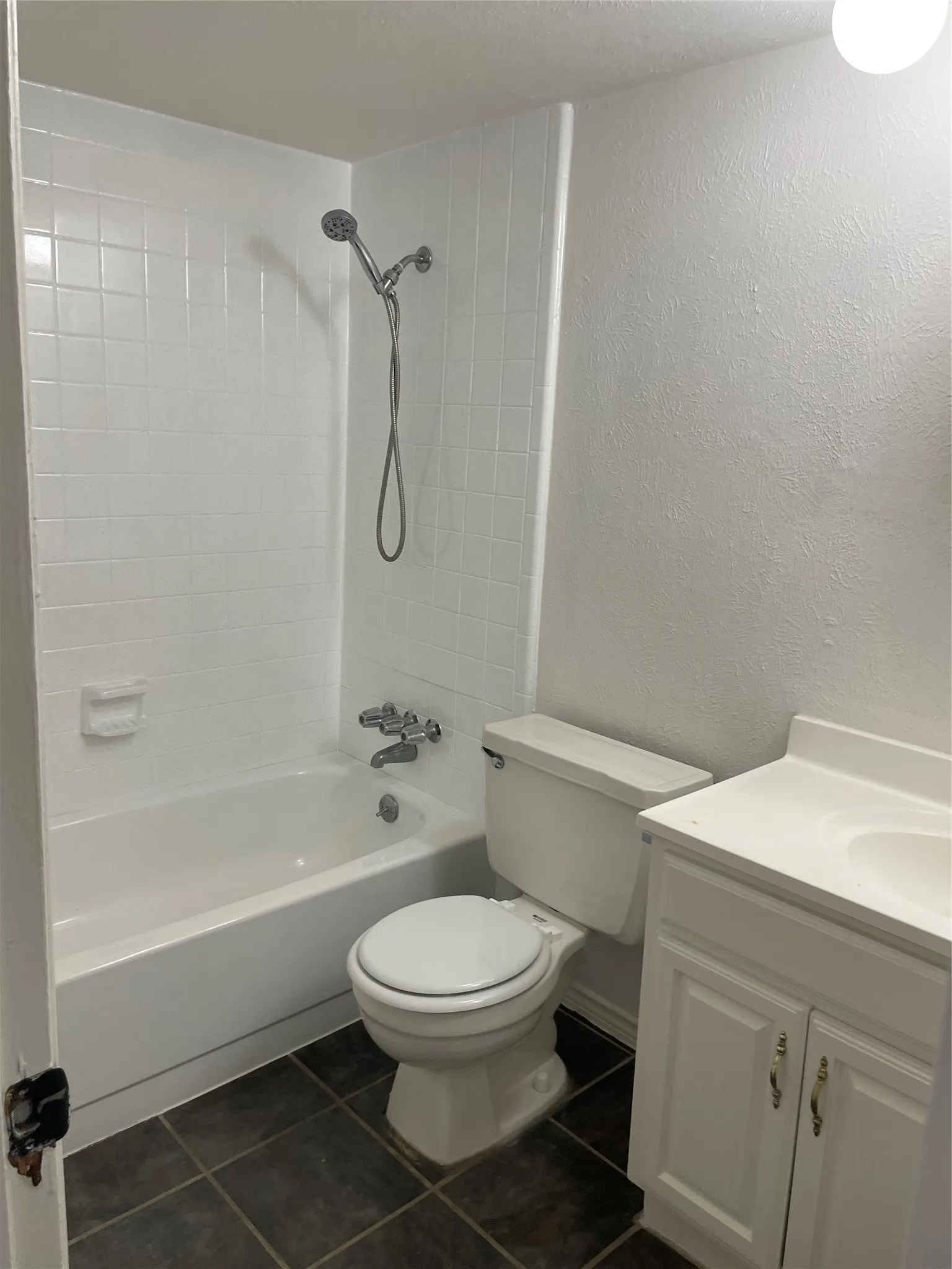 Single Family Residence For Rent in Tarrant County , 7533 Parkwood Lane, Fort Worth, Texas 76133, 3 Bedroom, 2 Bathroom, 2 Garage spaces, 1,422 Sqft, built in 1978, mls#21361294, Real Estate Agent in Fort Worth, Homes For Rent in Tarrant county, Homes For Rent in Fort Worth, Realtor in Fort Worth Texas, Real Estate Brokerage Independent Realty Texas, Luminita Cordes Realtor