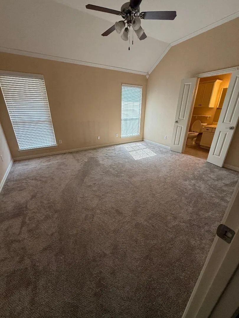 Single Family Residence For Sale in Hood County , 1010 Dawn Court, Granbury, Texas 76048, 2 Bedroom, 2 Bathroom, 2 Garage spaces, 1,064 Sqft, built in 2004, Price $259,900, mls#21356561, Real Estate Agent in Granbury, Homes For Sale in Hood county, Homes For Sale in Granbury, Realtor in Granbury Texas, Real Estate Brokerage Independent Realty Texas, Luminita Cordes Realtor