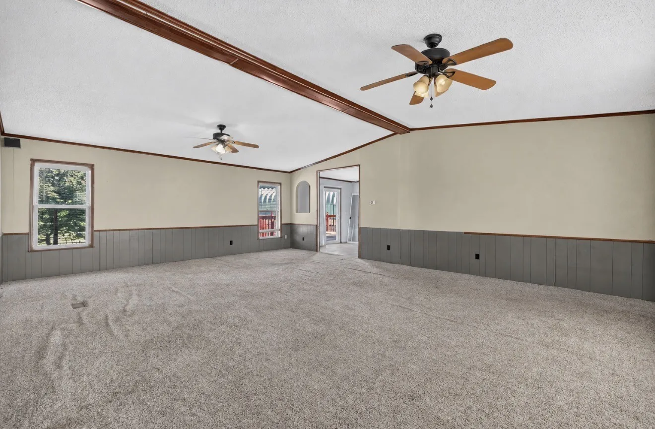 Mobile Home For Sale in Palo Pinto County , 365 Dusty Trail, Mineral Wells, Texas 76067, 4 Bedroom, 2 Bathroom, 2 Garage spaces, 2,128 Sqft, built in 1994, mls#21360480, Real Estate Agent in Mineral Wells, Homes For Sale in Palo Pinto county, Homes For Sale in Mineral Wells, Realtor in Mineral Wells Texas, Real Estate Brokerage Independent Realty Texas, Luminita Cordes Realtor