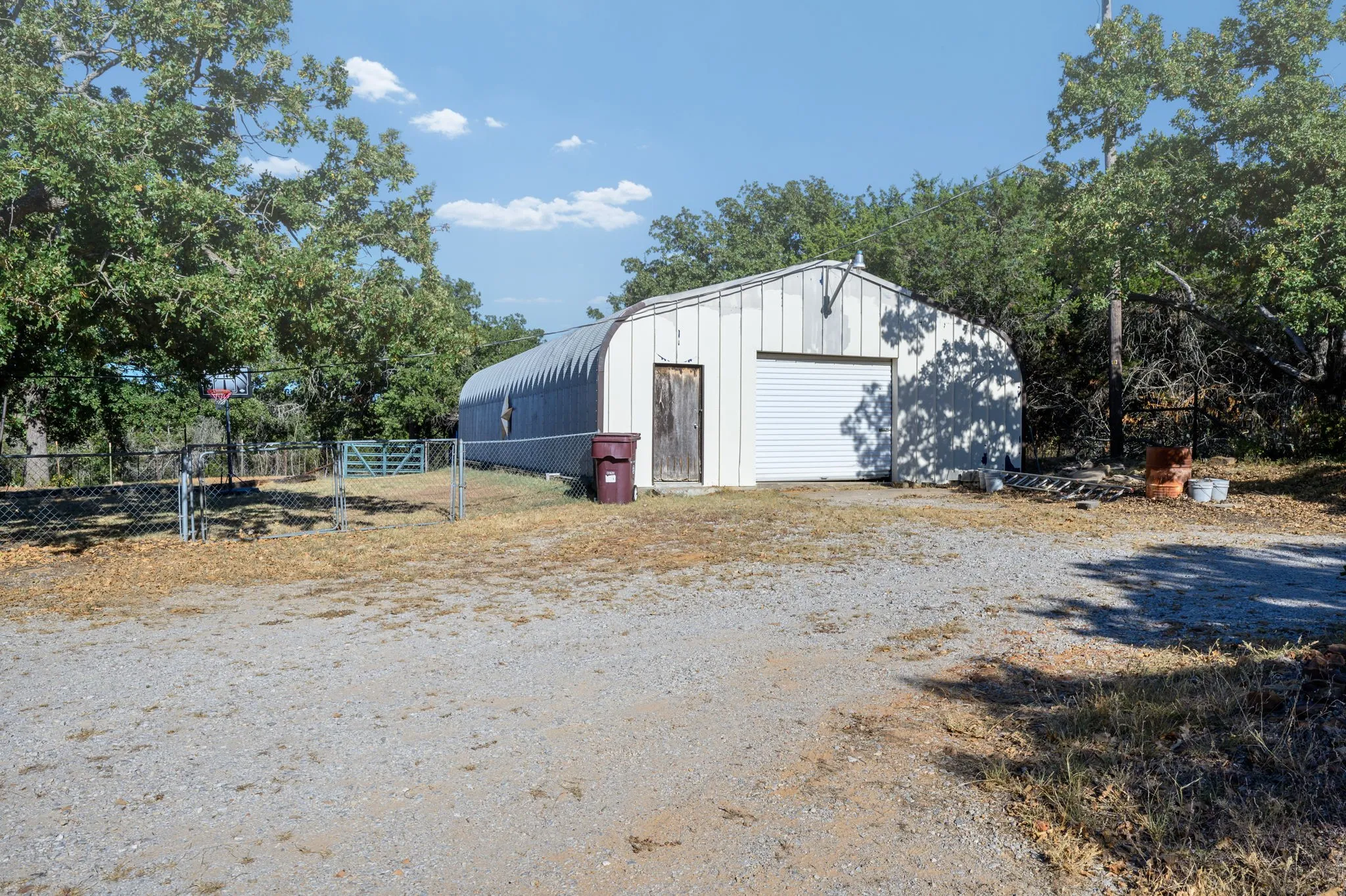 Mobile Home For Sale in Palo Pinto County , 365 Dusty Trail, Mineral Wells, Texas 76067, 4 Bedroom, 2 Bathroom, 2 Garage spaces, 2,128 Sqft, built in 1994, mls#21360480, Real Estate Agent in Mineral Wells, Homes For Sale in Palo Pinto county, Homes For Sale in Mineral Wells, Realtor in Mineral Wells Texas, Real Estate Brokerage Independent Realty Texas, Luminita Cordes Realtor