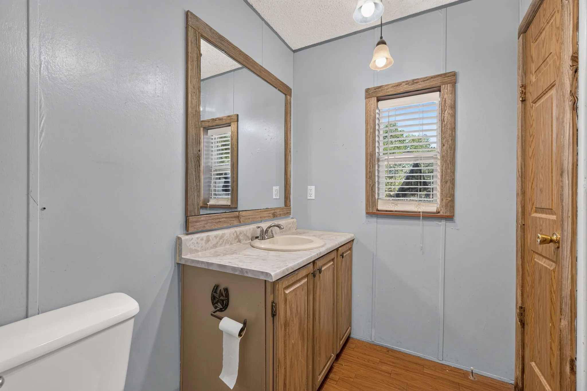 Mobile Home For Sale in Palo Pinto County , 365 Dusty Trail, Mineral Wells, Texas 76067, 4 Bedroom, 2 Bathroom, 2 Garage spaces, 2,128 Sqft, built in 1994, mls#21360480, Real Estate Agent in Mineral Wells, Homes For Sale in Palo Pinto county, Homes For Sale in Mineral Wells, Realtor in Mineral Wells Texas, Real Estate Brokerage Independent Realty Texas, Luminita Cordes Realtor