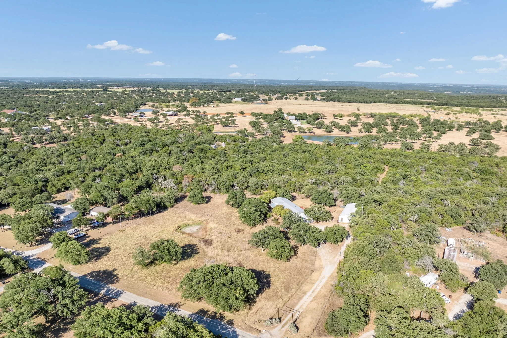 Mobile Home For Sale in Palo Pinto County , 365 Dusty Trail, Mineral Wells, Texas 76067, 4 Bedroom, 2 Bathroom, 2 Garage spaces, 2,128 Sqft, built in 1994, mls#21360480, Real Estate Agent in Mineral Wells, Homes For Sale in Palo Pinto county, Homes For Sale in Mineral Wells, Realtor in Mineral Wells Texas, Real Estate Brokerage Independent Realty Texas, Luminita Cordes Realtor