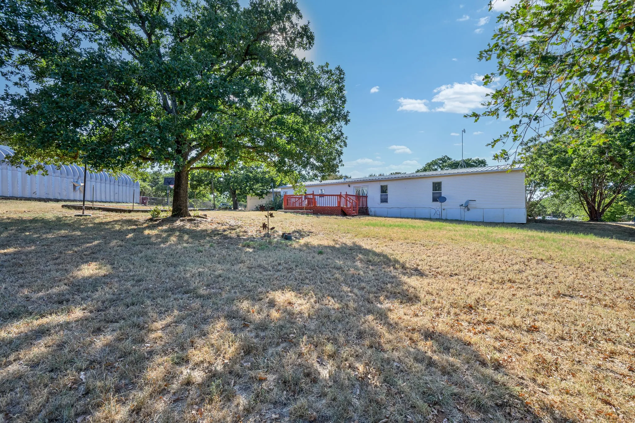 Mobile Home For Sale in Palo Pinto County , 365 Dusty Trail, Mineral Wells, Texas 76067, 4 Bedroom, 2 Bathroom, 2 Garage spaces, 2,128 Sqft, built in 1994, mls#21360480, Real Estate Agent in Mineral Wells, Homes For Sale in Palo Pinto county, Homes For Sale in Mineral Wells, Realtor in Mineral Wells Texas, Real Estate Brokerage Independent Realty Texas, Luminita Cordes Realtor