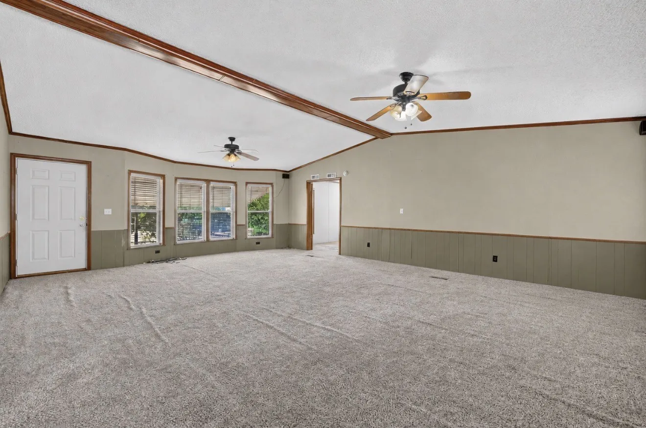 Mobile Home For Sale in Palo Pinto County , 365 Dusty Trail, Mineral Wells, Texas 76067, 4 Bedroom, 2 Bathroom, 2 Garage spaces, 2,128 Sqft, built in 1994, mls#21360480, Real Estate Agent in Mineral Wells, Homes For Sale in Palo Pinto county, Homes For Sale in Mineral Wells, Realtor in Mineral Wells Texas, Real Estate Brokerage Independent Realty Texas, Luminita Cordes Realtor