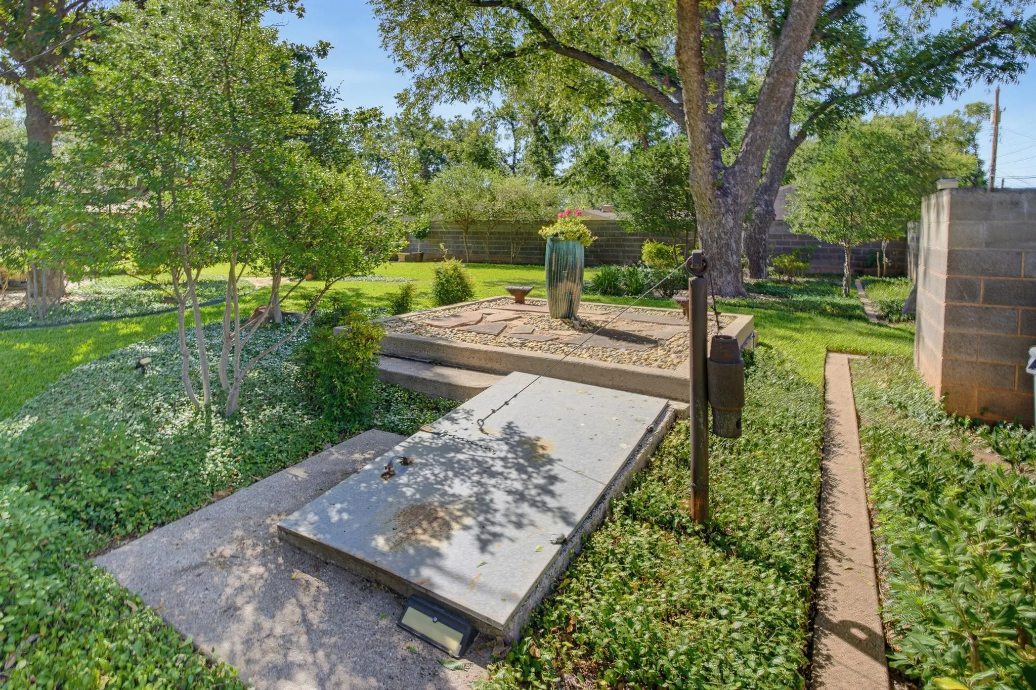 Single Family Residence For Sale in Taylor County , 1526 Elmwood Drive, Abilene, Texas 79605, 3 Bedroom, 4 Bathroom, 2 Garage spaces, 2,759 Sqft, built in 1955, mls#21361303, Real Estate Agent in Abilene, Homes For Sale in Taylor county, Homes For Sale in Abilene, Realtor in Abilene Texas, Real Estate Brokerage Independent Realty Texas, Luminita Cordes Realtor
