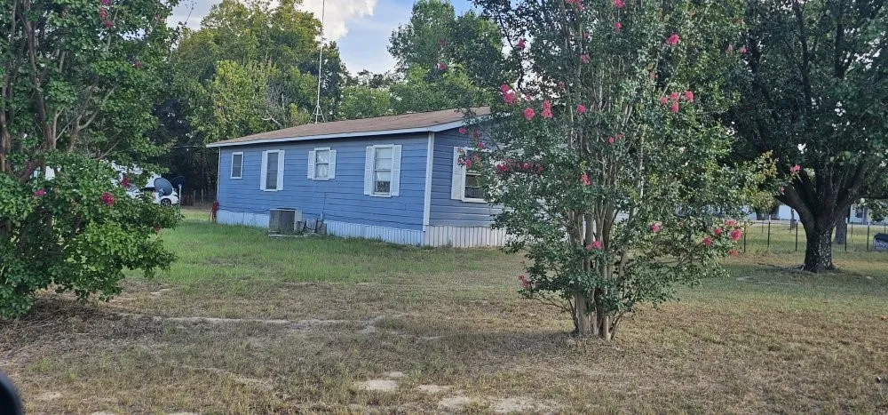 Single Family Residence For Sale in Van Zandt County , 4593 State Highway 110, Grand Saline, Texas 75140, 3 Bedroom, 1 Bathroom, Garage spaces, 1,232 Sqft, built in 1972, mls#21361292, Real Estate Agent in Grand Saline, Homes For Sale in Van Zandt county, Homes For Sale in Grand Saline, Realtor in Grand Saline Texas, Real Estate Brokerage Independent Realty Texas, Luminita Cordes Realtor