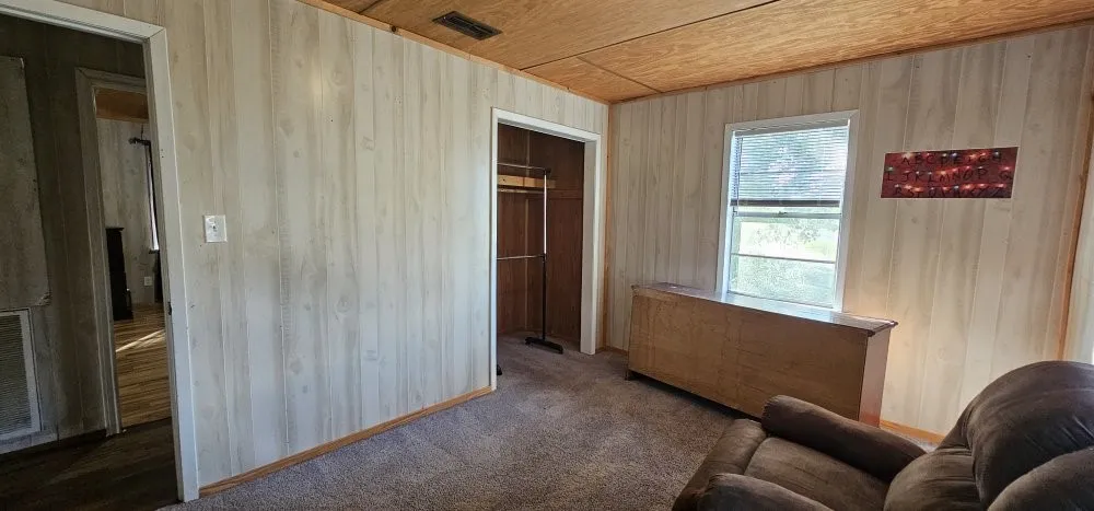 Single Family Residence For Sale in Van Zandt County , 4593 State Highway 110, Grand Saline, Texas 75140, 3 Bedroom, 1 Bathroom, Garage spaces, 1,232 Sqft, built in 1972, mls#21361292, Real Estate Agent in Grand Saline, Homes For Sale in Van Zandt county, Homes For Sale in Grand Saline, Realtor in Grand Saline Texas, Real Estate Brokerage Independent Realty Texas, Luminita Cordes Realtor
