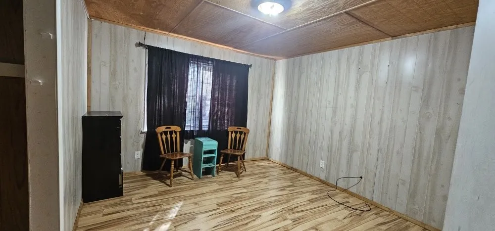 Single Family Residence For Sale in Van Zandt County , 4593 State Highway 110, Grand Saline, Texas 75140, 3 Bedroom, 1 Bathroom, Garage spaces, 1,232 Sqft, built in 1972, mls#21361292, Real Estate Agent in Grand Saline, Homes For Sale in Van Zandt county, Homes For Sale in Grand Saline, Realtor in Grand Saline Texas, Real Estate Brokerage Independent Realty Texas, Luminita Cordes Realtor