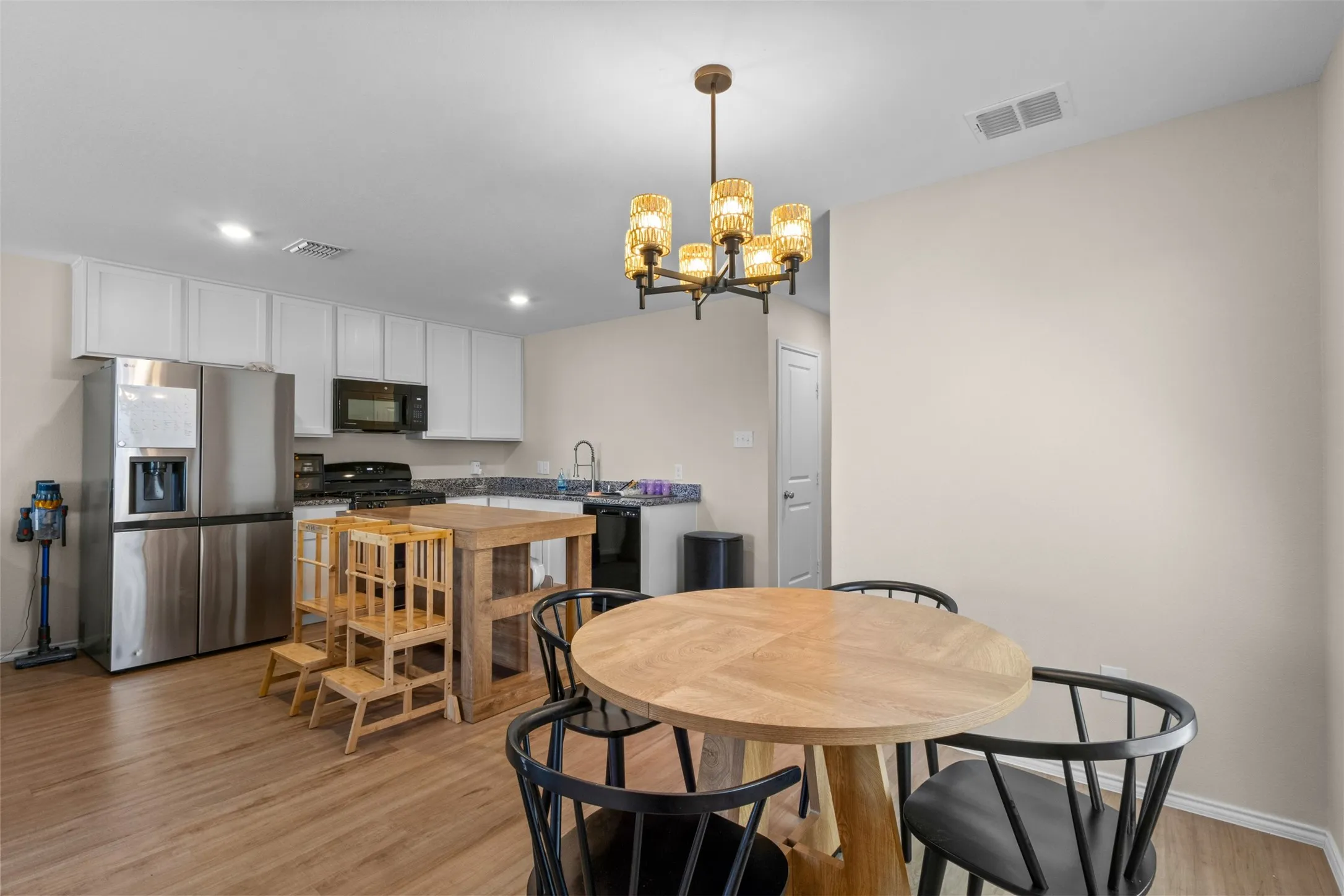 Single Family Residence For Sale in Ellis County , 461 Whistlestop Way, Ferris, Texas 75125, 3 Bedroom, 2 Bathroom, Garage spaces, 1,147 Sqft, built in 2024, mls#21361327, Real Estate Agent in Ferris, Homes For Sale in Ellis county, Homes For Sale in Ferris, Realtor in Ferris Texas, Real Estate Brokerage Independent Realty Texas, Luminita Cordes Realtor