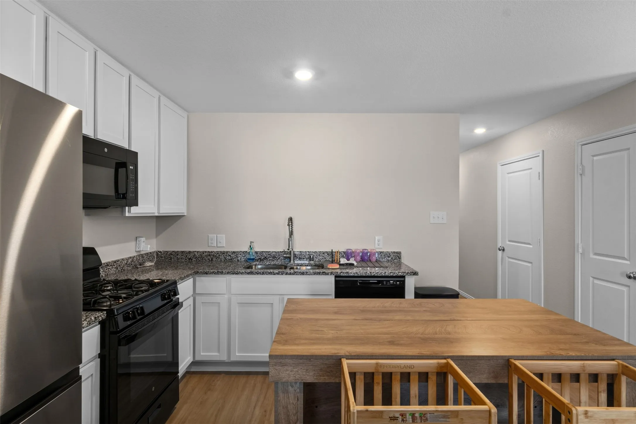 Single Family Residence For Sale in Ellis County , 461 Whistlestop Way, Ferris, Texas 75125, 3 Bedroom, 2 Bathroom, Garage spaces, 1,147 Sqft, built in 2024, mls#21361327, Real Estate Agent in Ferris, Homes For Sale in Ellis county, Homes For Sale in Ferris, Realtor in Ferris Texas, Real Estate Brokerage Independent Realty Texas, Luminita Cordes Realtor