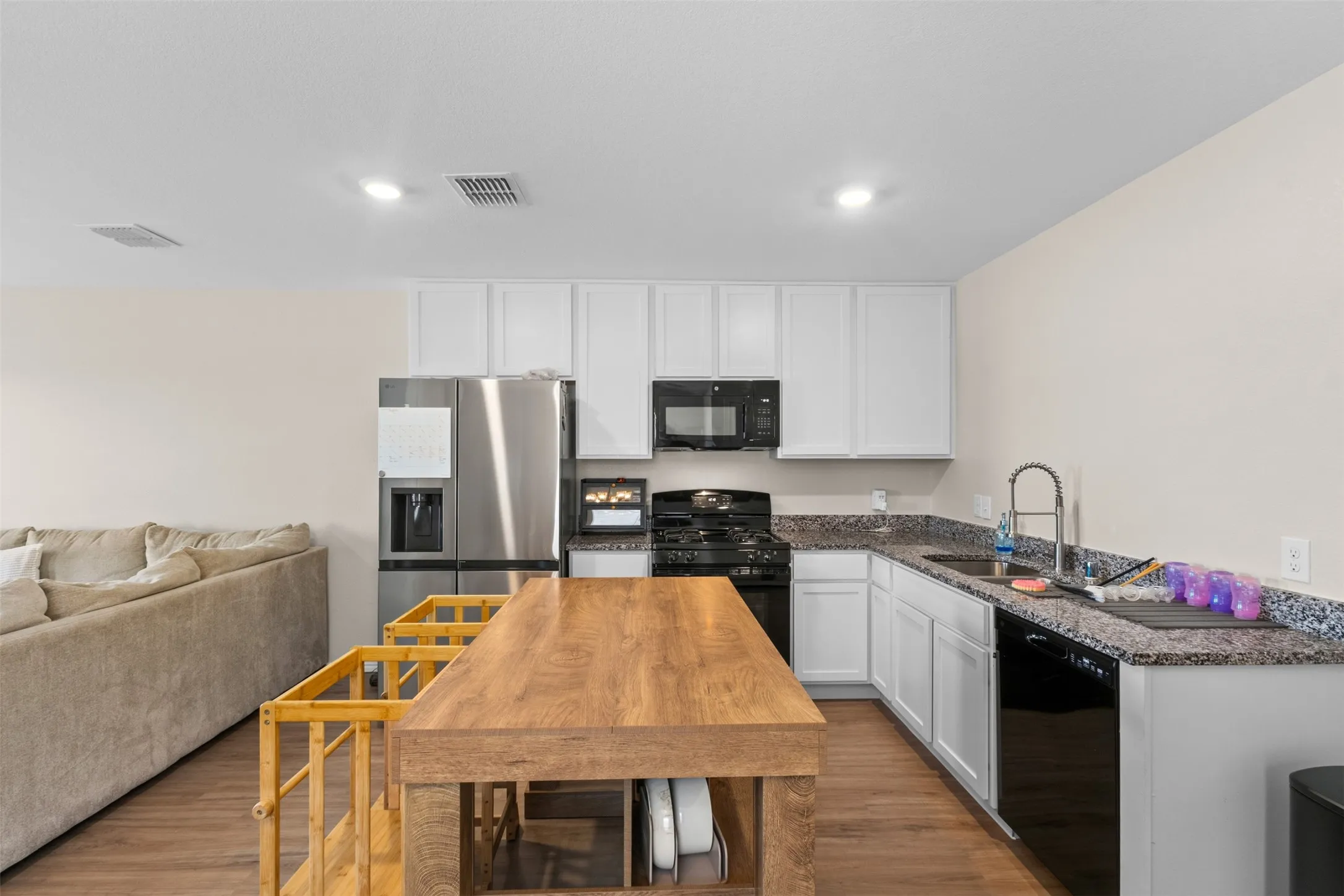 Single Family Residence For Sale in Ellis County , 461 Whistlestop Way, Ferris, Texas 75125, 3 Bedroom, 2 Bathroom, Garage spaces, 1,147 Sqft, built in 2024, mls#21361327, Real Estate Agent in Ferris, Homes For Sale in Ellis county, Homes For Sale in Ferris, Realtor in Ferris Texas, Real Estate Brokerage Independent Realty Texas, Luminita Cordes Realtor