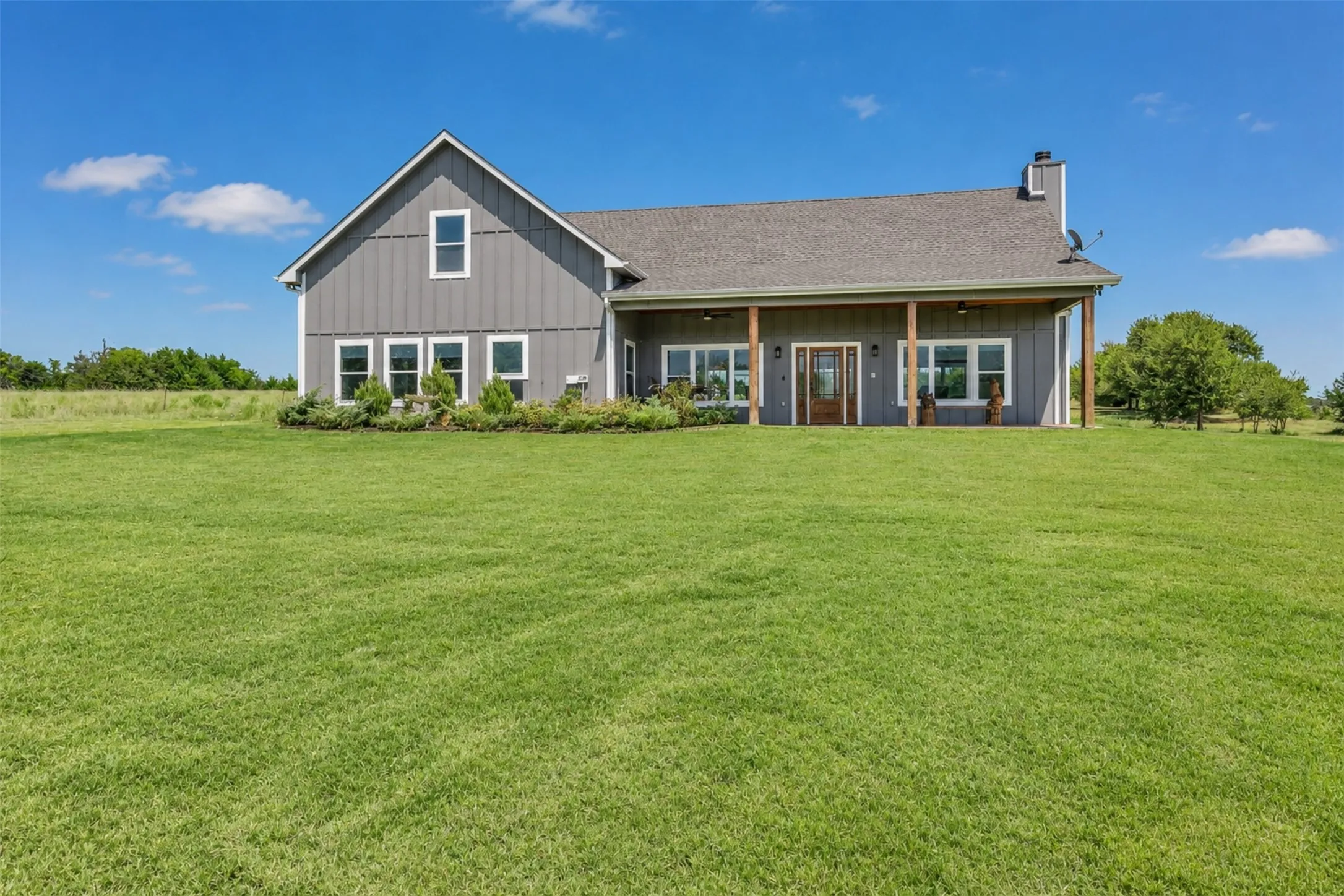 Single Family Residence For Sale in Collin County , 3740 County Road 494, Princeton, Texas 75407, 4 Bedroom, 4 Bathroom, Garage spaces, 2,843 Sqft, built in 2022, mls#21361336, Real Estate Agent in Princeton, Homes For Sale in Collin county, Homes For Sale in Princeton, Realtor in Princeton Texas, Real Estate Brokerage Independent Realty Texas, Luminita Cordes Realtor