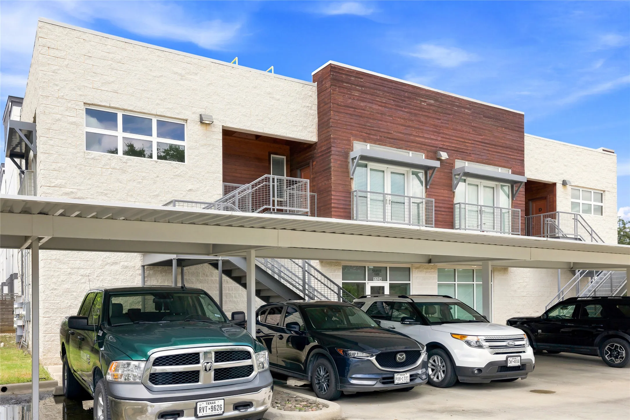 Apartment For Rent in Tarrant County , 1124 Galveston Avenue B, Fort Worth, Texas 76104, 1 Bedroom, 1 Bathroom, Garage spaces, 762 Sqft, built in 2016, Price $1,475, mls#21361333, Real Estate Agent in Fort Worth, Homes For Rent in Tarrant county, Homes For Rent in Fort Worth, Realtor in Fort Worth Texas, Real Estate Brokerage Independent Realty Texas, Luminita Cordes Realtor