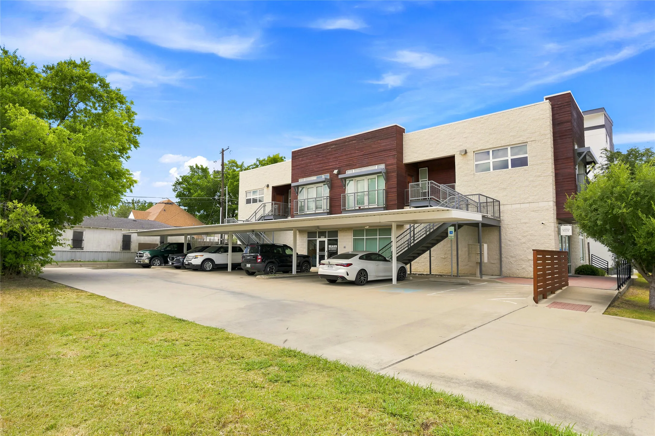 Apartment For Rent in Tarrant County , 1124 Galveston Avenue B, Fort Worth, Texas 76104, 1 Bedroom, 1 Bathroom, Garage spaces, 762 Sqft, built in 2016, Price $1,475, mls#21361333, Real Estate Agent in Fort Worth, Homes For Rent in Tarrant county, Homes For Rent in Fort Worth, Realtor in Fort Worth Texas, Real Estate Brokerage Independent Realty Texas, Luminita Cordes Realtor