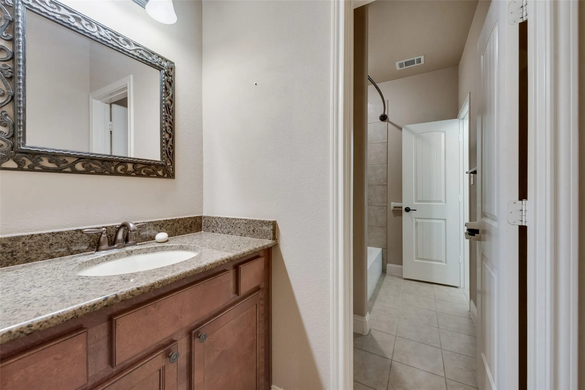 Single Family Residence For Sale in Tarrant County , 8033 Branch Hollow Trail, Fort Worth, Texas 76123, 4 Bedroom, 2 Bathroom, 2 Garage spaces, 2,054 Sqft, built in 2008, mls#21359811, Real Estate Agent in Fort Worth, Homes For Sale in Tarrant county, Homes For Sale in Fort Worth, Realtor in Fort Worth Texas, Real Estate Brokerage Independent Realty Texas, Luminita Cordes Realtor