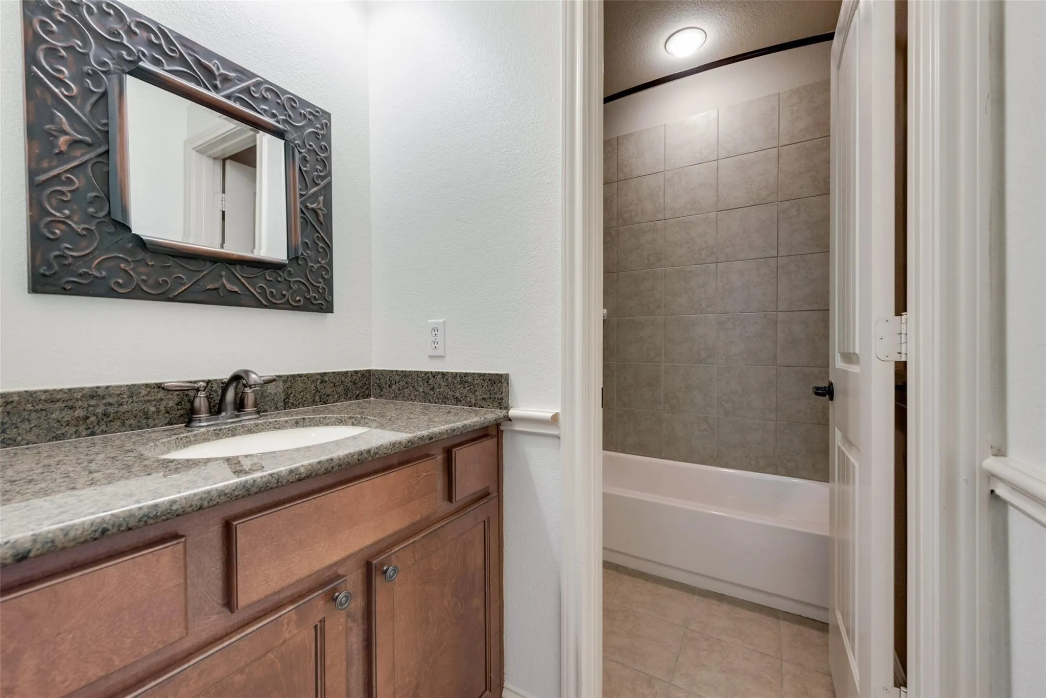 Single Family Residence For Sale in Tarrant County , 8033 Branch Hollow Trail, Fort Worth, Texas 76123, 4 Bedroom, 2 Bathroom, 2 Garage spaces, 2,054 Sqft, built in 2008, mls#21359811, Real Estate Agent in Fort Worth, Homes For Sale in Tarrant county, Homes For Sale in Fort Worth, Realtor in Fort Worth Texas, Real Estate Brokerage Independent Realty Texas, Luminita Cordes Realtor