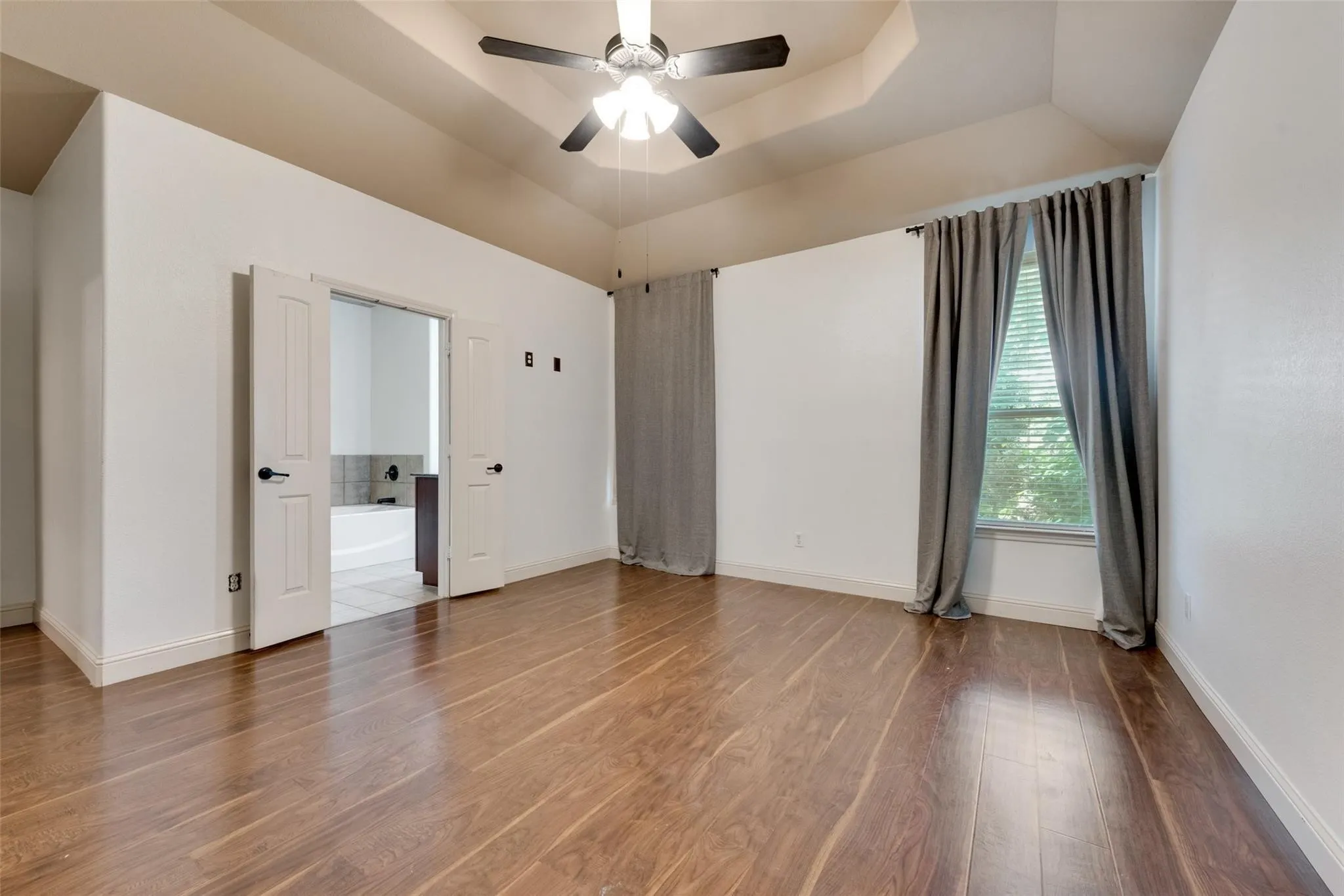 Single Family Residence For Sale in Tarrant County , 8033 Branch Hollow Trail, Fort Worth, Texas 76123, 4 Bedroom, 2 Bathroom, 2 Garage spaces, 2,054 Sqft, built in 2008, mls#21359811, Real Estate Agent in Fort Worth, Homes For Sale in Tarrant county, Homes For Sale in Fort Worth, Realtor in Fort Worth Texas, Real Estate Brokerage Independent Realty Texas, Luminita Cordes Realtor