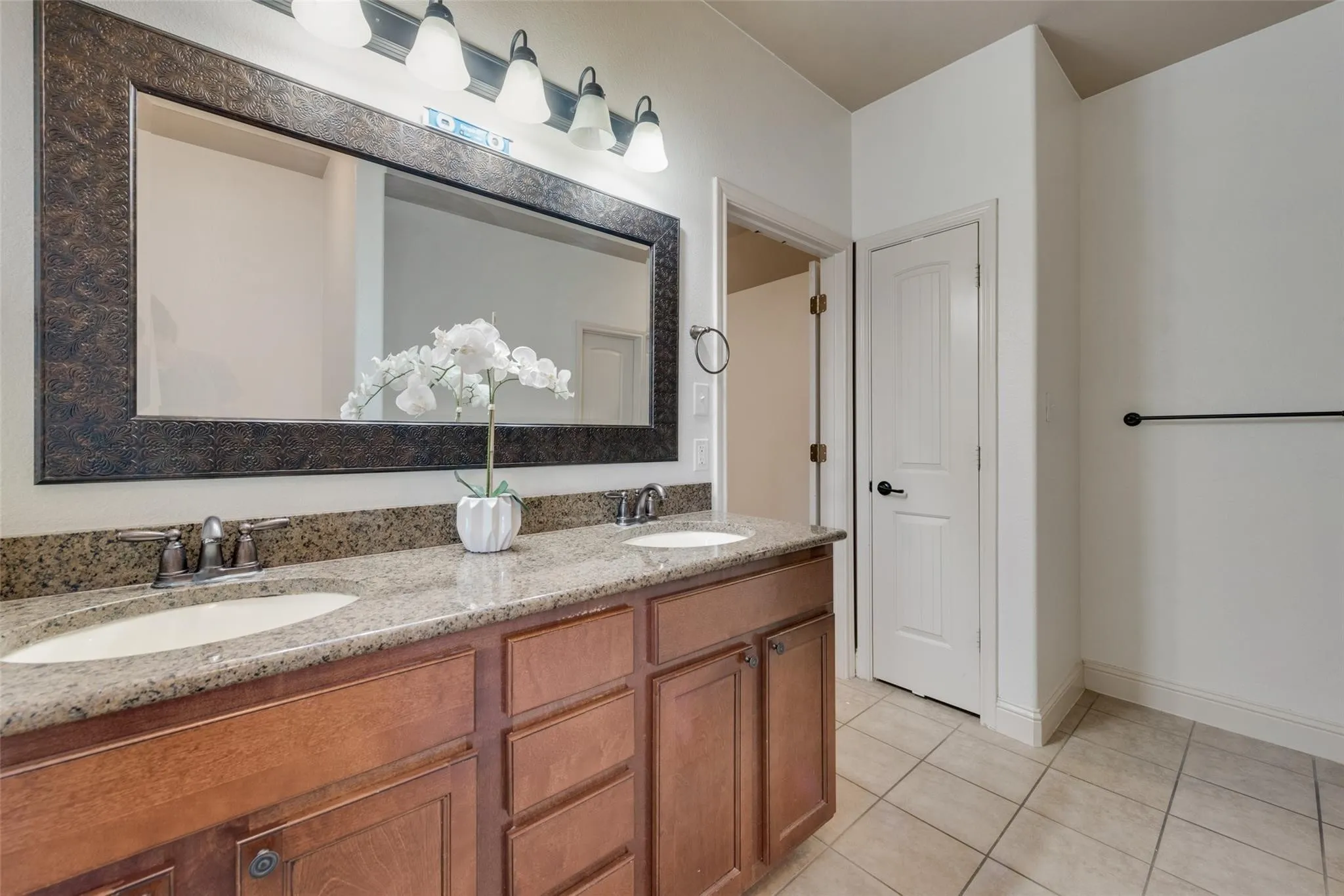 Single Family Residence For Sale in Tarrant County , 8033 Branch Hollow Trail, Fort Worth, Texas 76123, 4 Bedroom, 2 Bathroom, 2 Garage spaces, 2,054 Sqft, built in 2008, mls#21359811, Real Estate Agent in Fort Worth, Homes For Sale in Tarrant county, Homes For Sale in Fort Worth, Realtor in Fort Worth Texas, Real Estate Brokerage Independent Realty Texas, Luminita Cordes Realtor