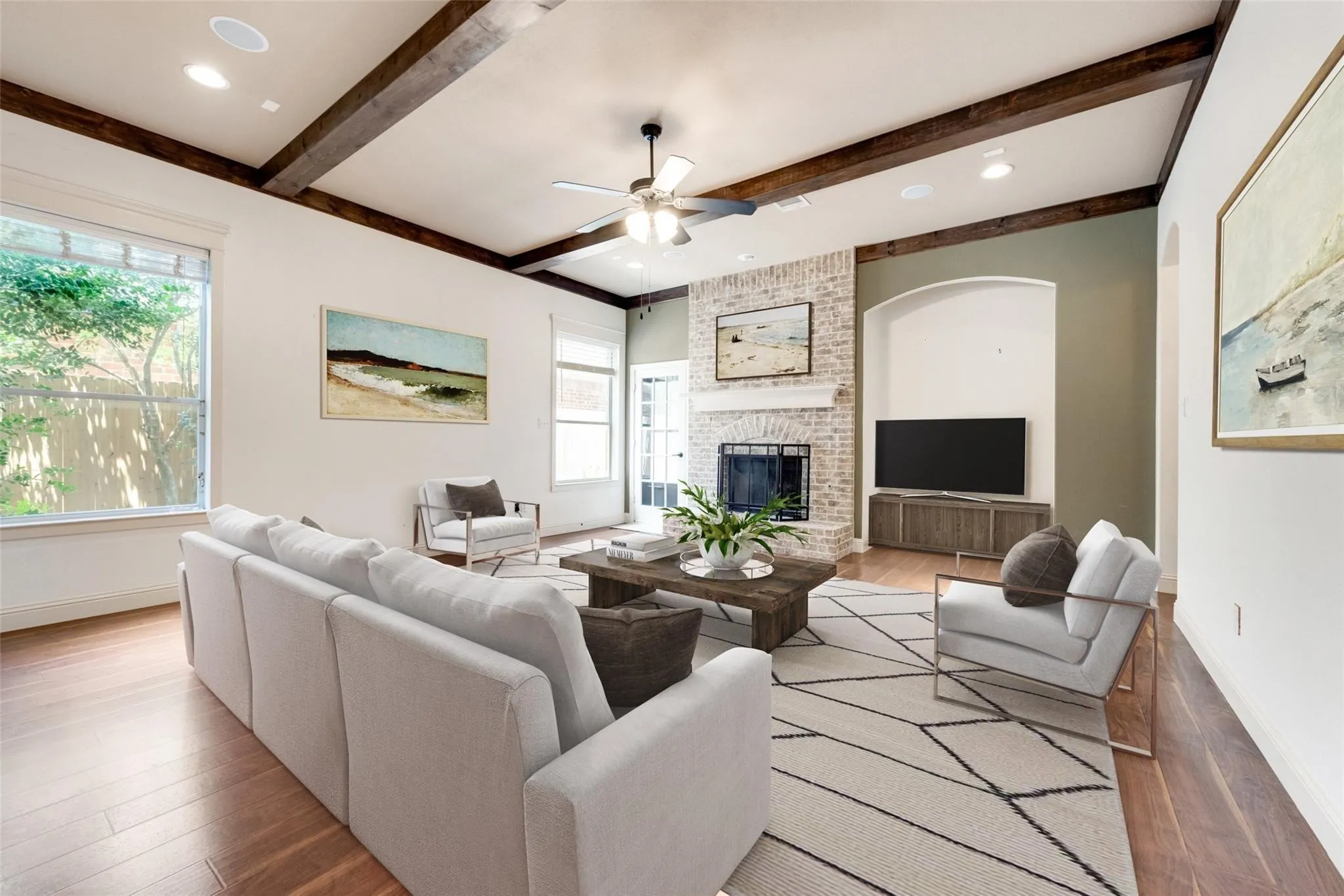 Single Family Residence For Sale in Tarrant County , 8033 Branch Hollow Trail, Fort Worth, Texas 76123, 4 Bedroom, 2 Bathroom, 2 Garage spaces, 2,054 Sqft, built in 2008, mls#21359811, Real Estate Agent in Fort Worth, Homes For Sale in Tarrant county, Homes For Sale in Fort Worth, Realtor in Fort Worth Texas, Real Estate Brokerage Independent Realty Texas, Luminita Cordes Realtor