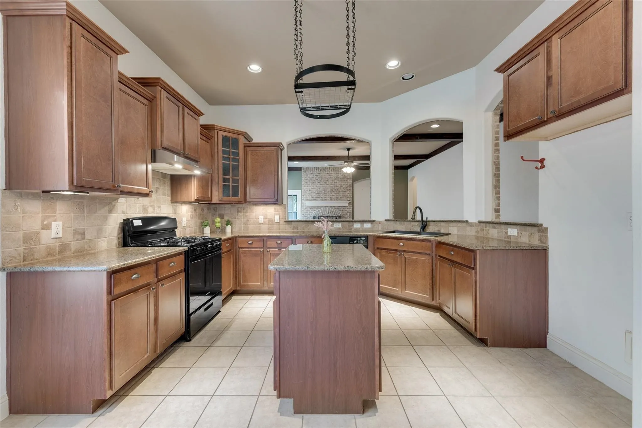 Single Family Residence For Sale in Tarrant County , 8033 Branch Hollow Trail, Fort Worth, Texas 76123, 4 Bedroom, 2 Bathroom, 2 Garage spaces, 2,054 Sqft, built in 2008, mls#21359811, Real Estate Agent in Fort Worth, Homes For Sale in Tarrant county, Homes For Sale in Fort Worth, Realtor in Fort Worth Texas, Real Estate Brokerage Independent Realty Texas, Luminita Cordes Realtor