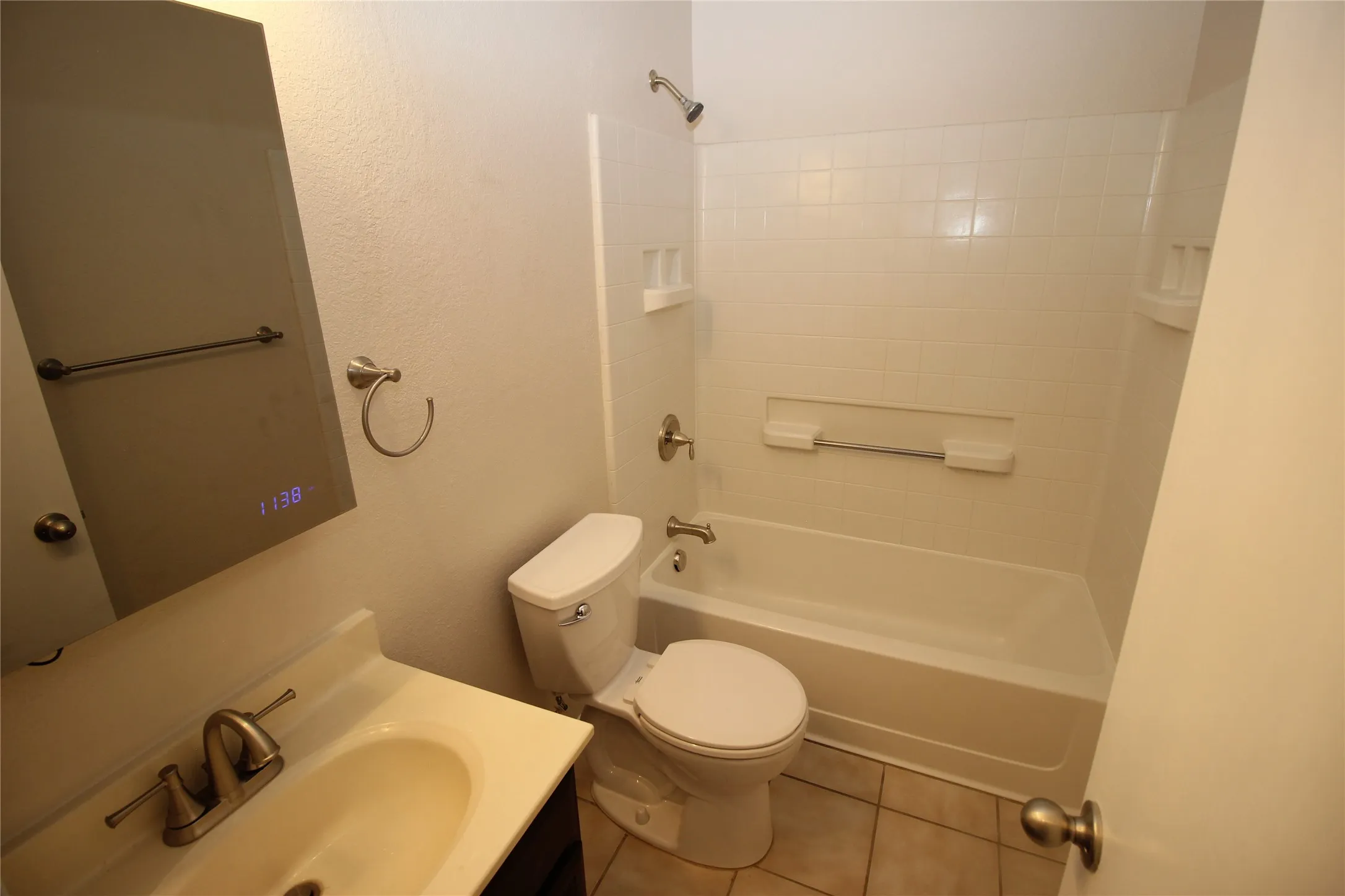 Large guest bath