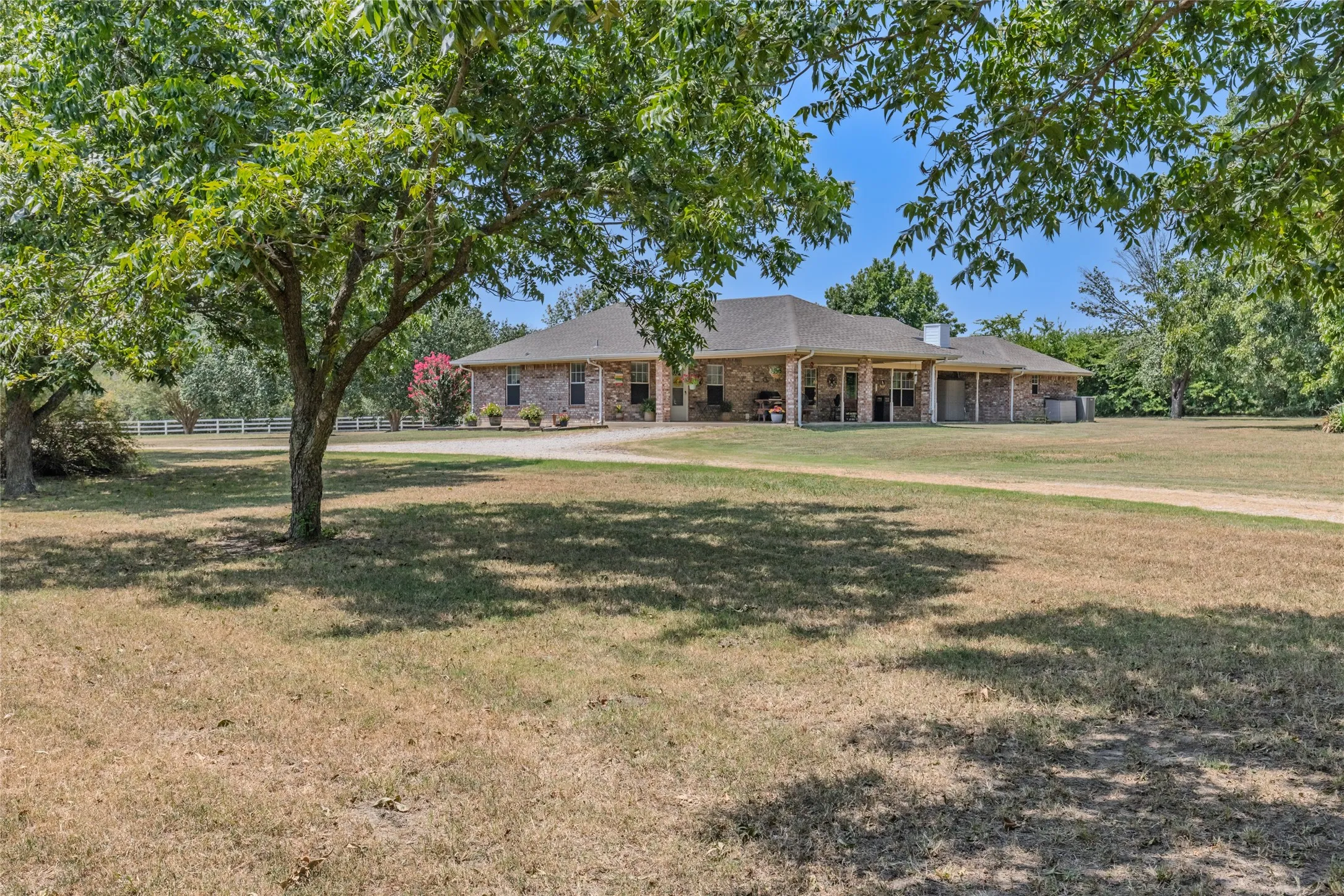 Single Family Residence For Sale in Rains County , 4886 White Rock, Lone Oak, Texas 75453, 3 Bedroom, 2 Bathroom, Garage spaces, 2,559 Sqft, built in 1993, Price $900,000, mls#21361159, Real Estate Agent in Lone Oak, Homes For Sale in Rains county, Homes For Sale in Lone Oak, Realtor in Lone Oak Texas, Real Estate Brokerage Independent Realty Texas, Luminita Cordes Realtor