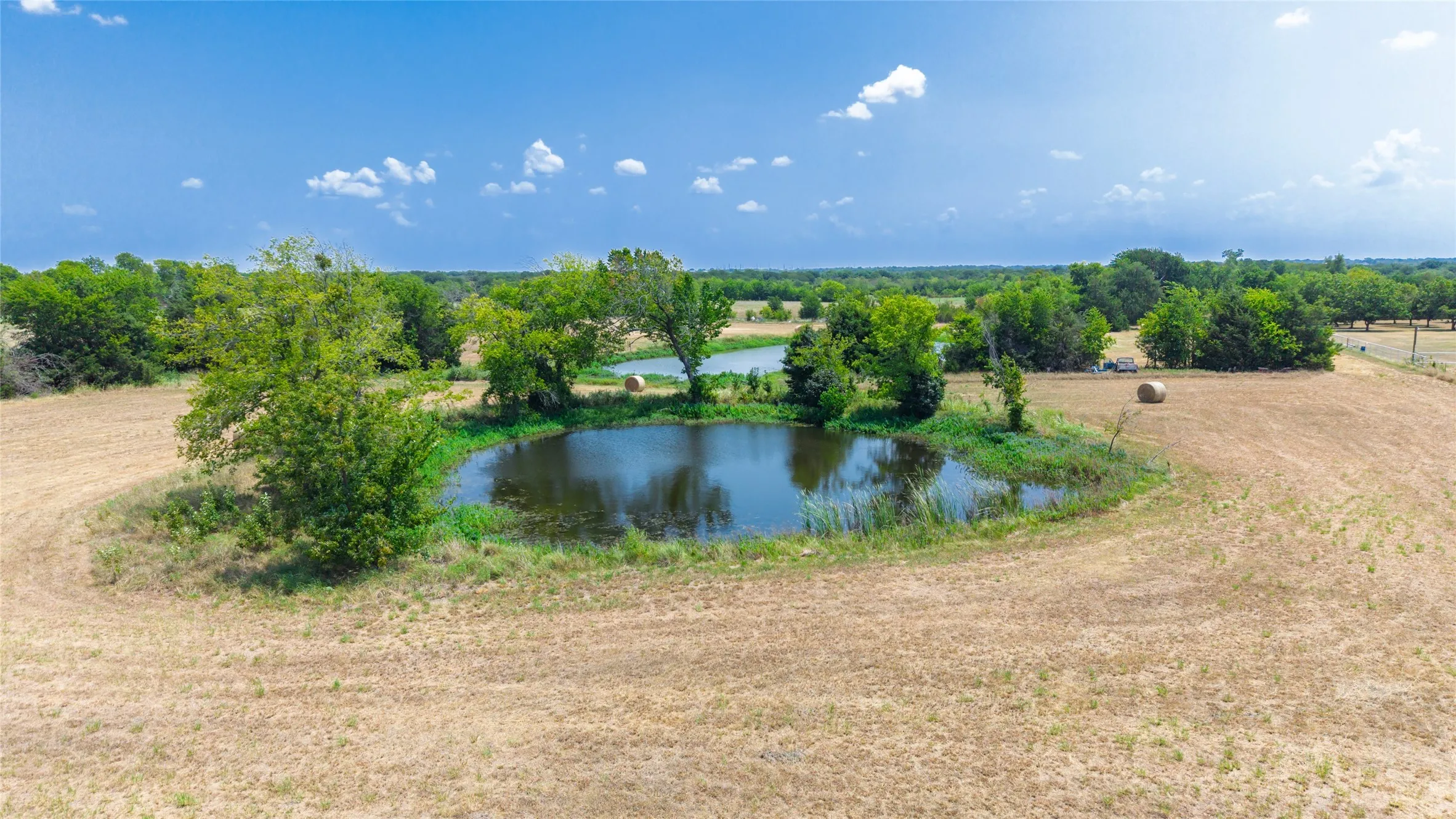 Single Family Residence For Sale in Rains County , 4886 White Rock, Lone Oak, Texas 75453, 3 Bedroom, 2 Bathroom, Garage spaces, 2,559 Sqft, built in 1993, Price $900,000, mls#21361159, Real Estate Agent in Lone Oak, Homes For Sale in Rains county, Homes For Sale in Lone Oak, Realtor in Lone Oak Texas, Real Estate Brokerage Independent Realty Texas, Luminita Cordes Realtor