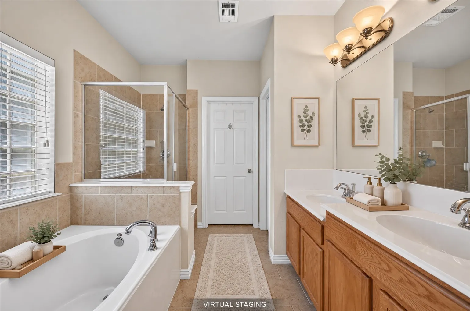 Single Family Residence For Sale in Collin County , 2808 Tangerine Lane, Plano, Texas 75074, 3 Bedroom, 3 Bathroom, 2 Garage spaces, 2,686 Sqft, built in 2005, mls#21360428, Real Estate Agent in Plano, Homes For Sale in Collin county, Homes For Sale in Plano, Realtor in Plano Texas, Real Estate Brokerage Independent Realty Texas, Luminita Cordes Realtor