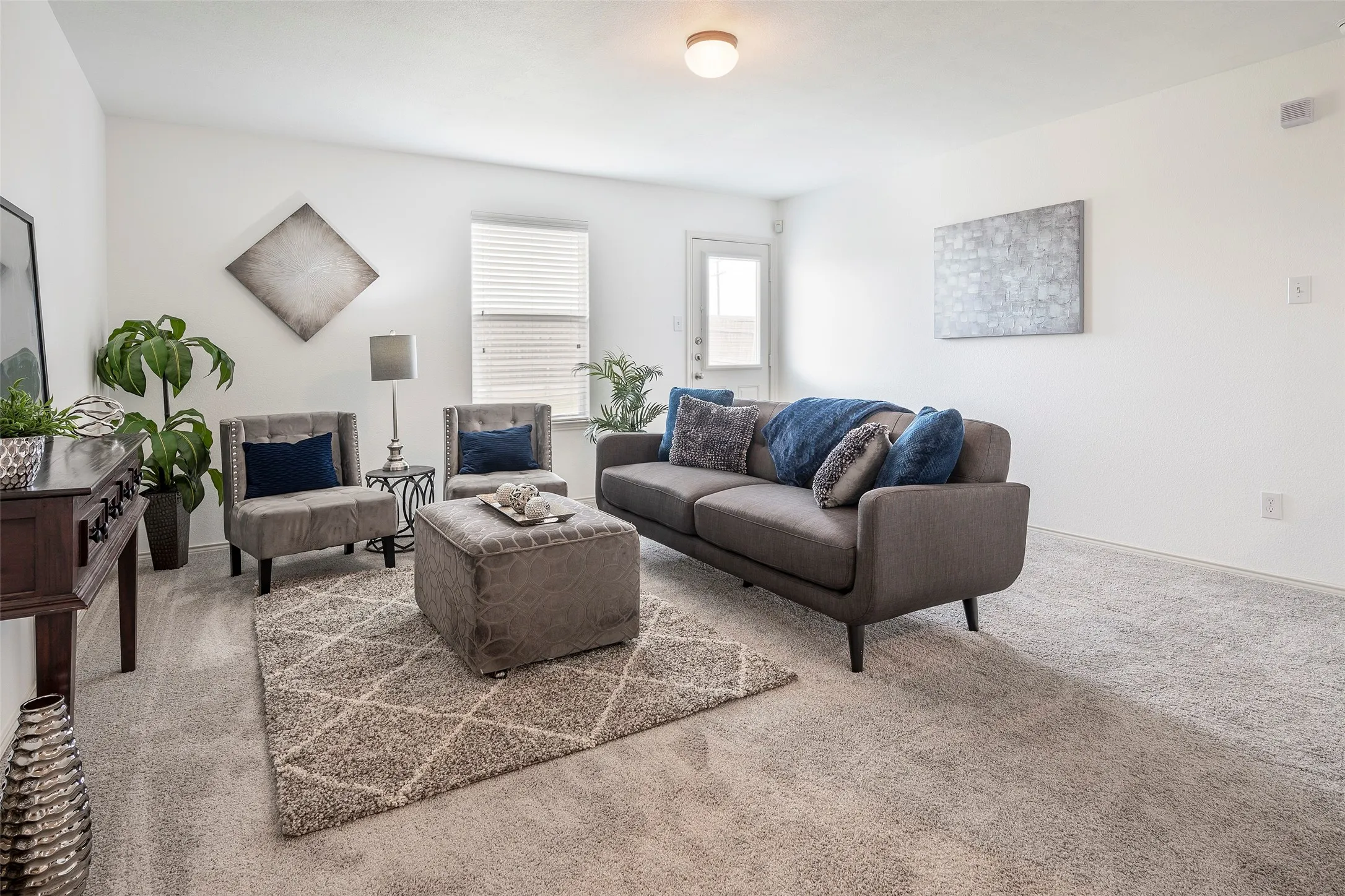 Single Family Residence For Rent in Denton County , 1505 Lone Pine Drive, Little Elm, Texas 75068, 3 Bedroom, 2 Bathroom, 2 Garage spaces, 1,269 Sqft, built in 2011, mls#21361347, Real Estate Agent in Little Elm, Homes For Rent in Denton county, Homes For Rent in Little Elm, Realtor in Little Elm Texas, Real Estate Brokerage Independent Realty Texas, Luminita Cordes Realtor