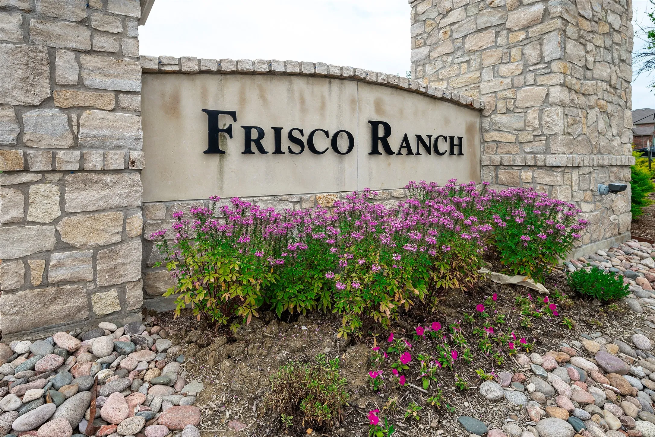Single Family Residence For Rent in Denton County , 1505 Lone Pine Drive, Little Elm, Texas 75068, 3 Bedroom, 2 Bathroom, 2 Garage spaces, 1,269 Sqft, built in 2011, mls#21361347, Real Estate Agent in Little Elm, Homes For Rent in Denton county, Homes For Rent in Little Elm, Realtor in Little Elm Texas, Real Estate Brokerage Independent Realty Texas, Luminita Cordes Realtor