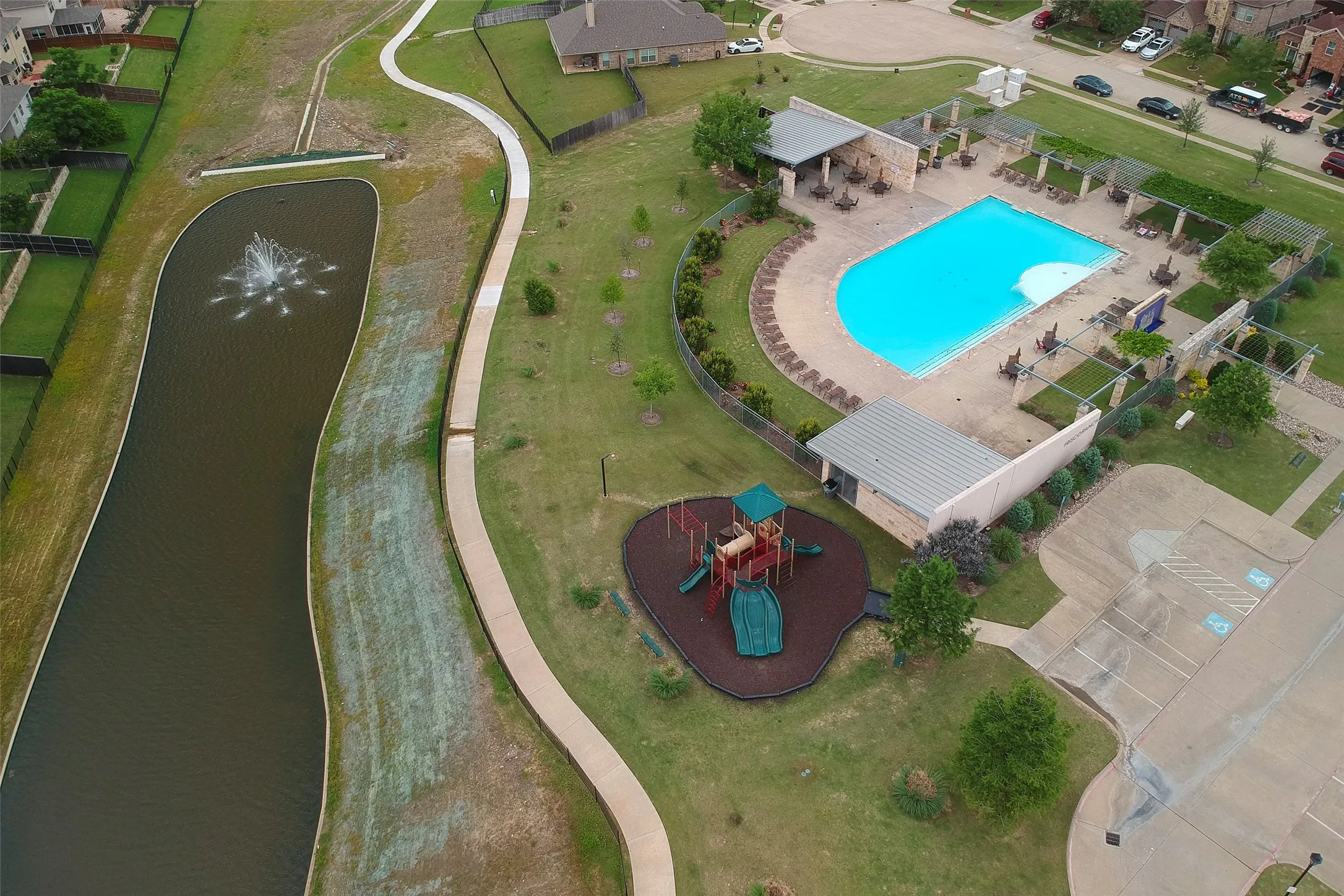 Single Family Residence For Rent in Denton County , 1505 Lone Pine Drive, Little Elm, Texas 75068, 3 Bedroom, 2 Bathroom, 2 Garage spaces, 1,269 Sqft, built in 2011, mls#21361347, Real Estate Agent in Little Elm, Homes For Rent in Denton county, Homes For Rent in Little Elm, Realtor in Little Elm Texas, Real Estate Brokerage Independent Realty Texas, Luminita Cordes Realtor