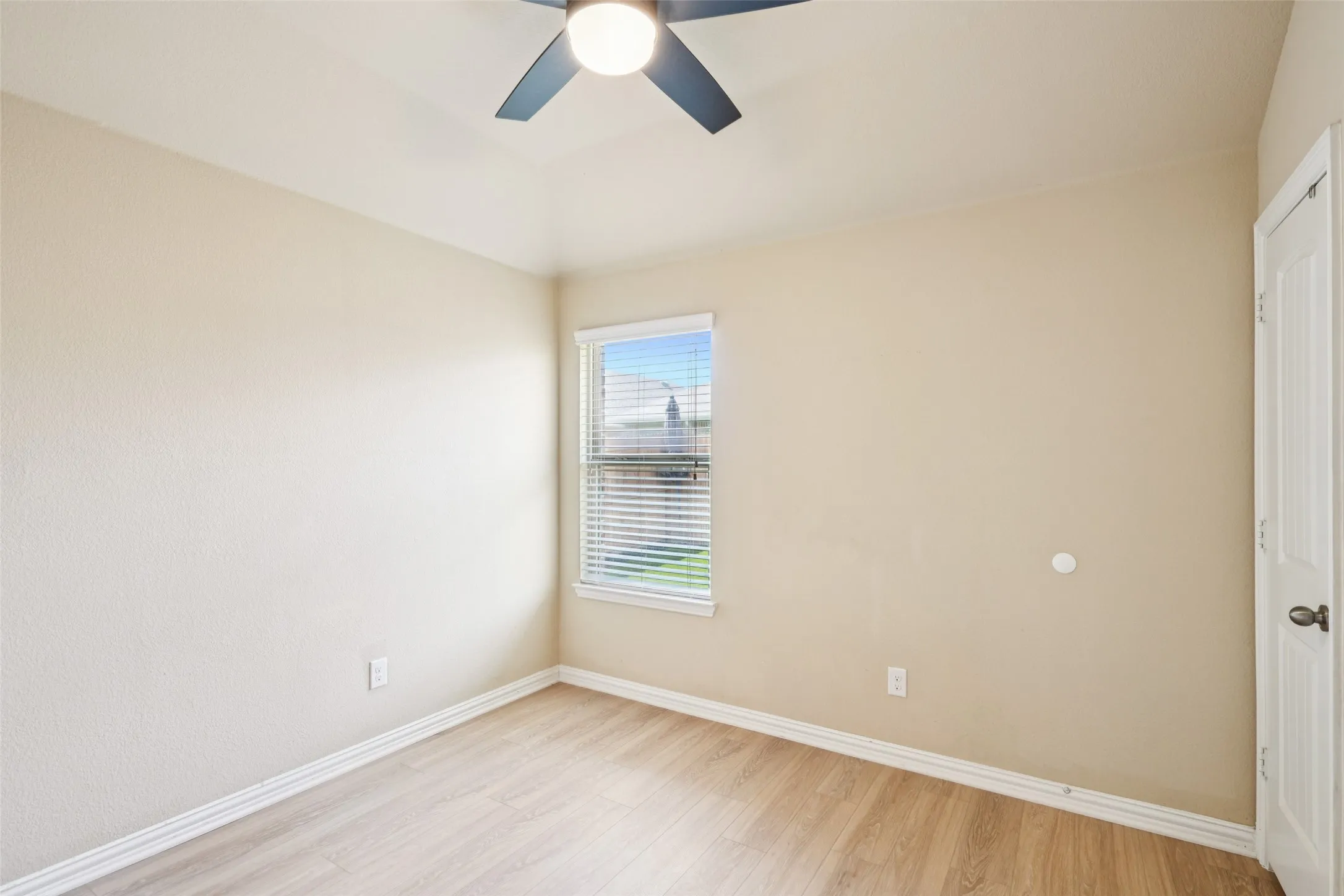 Single Family Residence For Rent in Denton County , 15937 Alvarado Drive, Prosper, Texas 75078, 4 Bedroom, 2 Bathroom, 2 Garage spaces, 1,548 Sqft, built in 2014, mls#21361349, Real Estate Agent in Prosper, Homes For Rent in Denton county, Homes For Rent in Prosper, Realtor in Prosper Texas, Real Estate Brokerage Independent Realty Texas, Luminita Cordes Realtor
