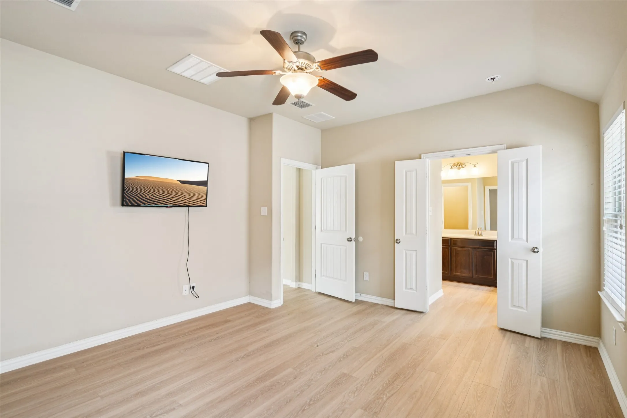 Single Family Residence For Rent in Denton County , 15937 Alvarado Drive, Prosper, Texas 75078, 4 Bedroom, 2 Bathroom, 2 Garage spaces, 1,548 Sqft, built in 2014, mls#21361349, Real Estate Agent in Prosper, Homes For Rent in Denton county, Homes For Rent in Prosper, Realtor in Prosper Texas, Real Estate Brokerage Independent Realty Texas, Luminita Cordes Realtor