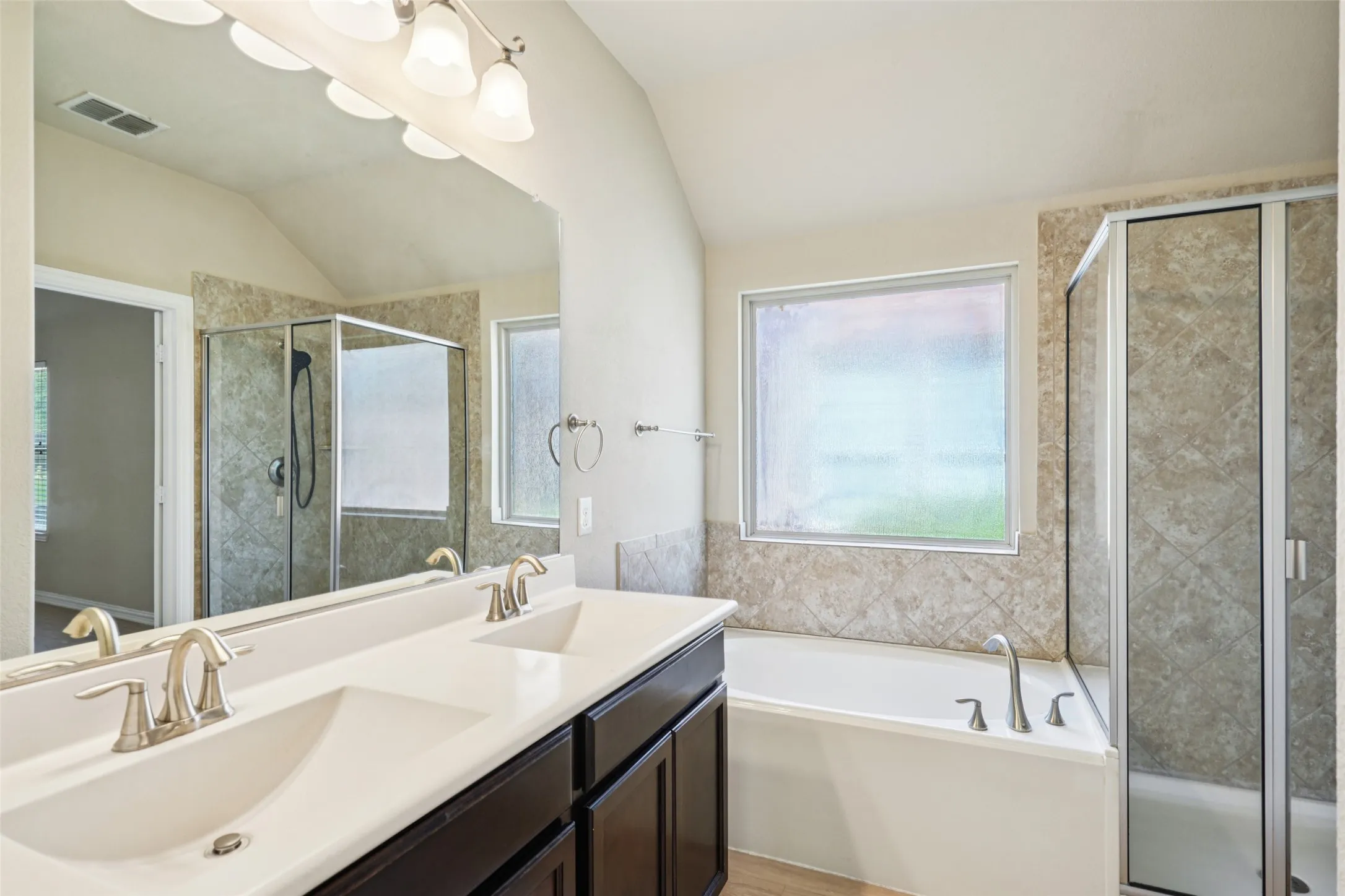 Single Family Residence For Rent in Denton County , 15937 Alvarado Drive, Prosper, Texas 75078, 4 Bedroom, 2 Bathroom, 2 Garage spaces, 1,548 Sqft, built in 2014, mls#21361349, Real Estate Agent in Prosper, Homes For Rent in Denton county, Homes For Rent in Prosper, Realtor in Prosper Texas, Real Estate Brokerage Independent Realty Texas, Luminita Cordes Realtor