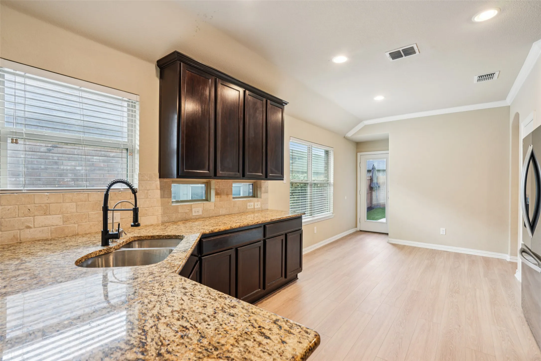 Single Family Residence For Rent in Denton County , 15937 Alvarado Drive, Prosper, Texas 75078, 4 Bedroom, 2 Bathroom, 2 Garage spaces, 1,548 Sqft, built in 2014, mls#21361349, Real Estate Agent in Prosper, Homes For Rent in Denton county, Homes For Rent in Prosper, Realtor in Prosper Texas, Real Estate Brokerage Independent Realty Texas, Luminita Cordes Realtor