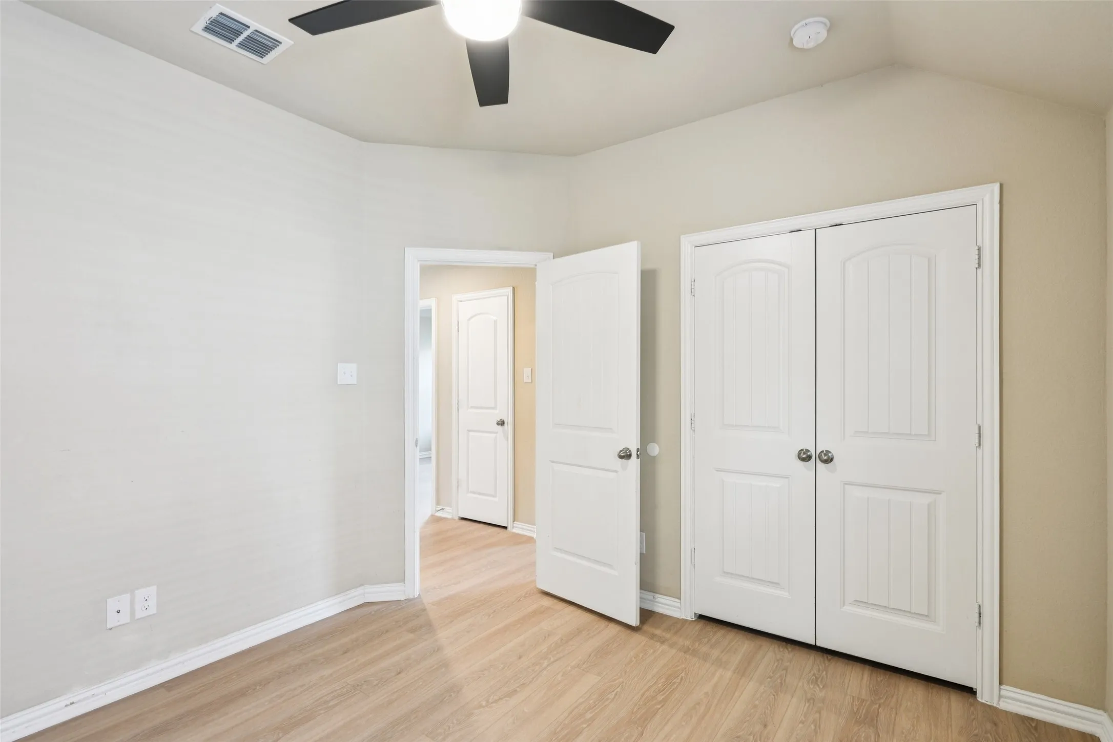 Single Family Residence For Rent in Denton County , 15937 Alvarado Drive, Prosper, Texas 75078, 4 Bedroom, 2 Bathroom, 2 Garage spaces, 1,548 Sqft, built in 2014, mls#21361349, Real Estate Agent in Prosper, Homes For Rent in Denton county, Homes For Rent in Prosper, Realtor in Prosper Texas, Real Estate Brokerage Independent Realty Texas, Luminita Cordes Realtor