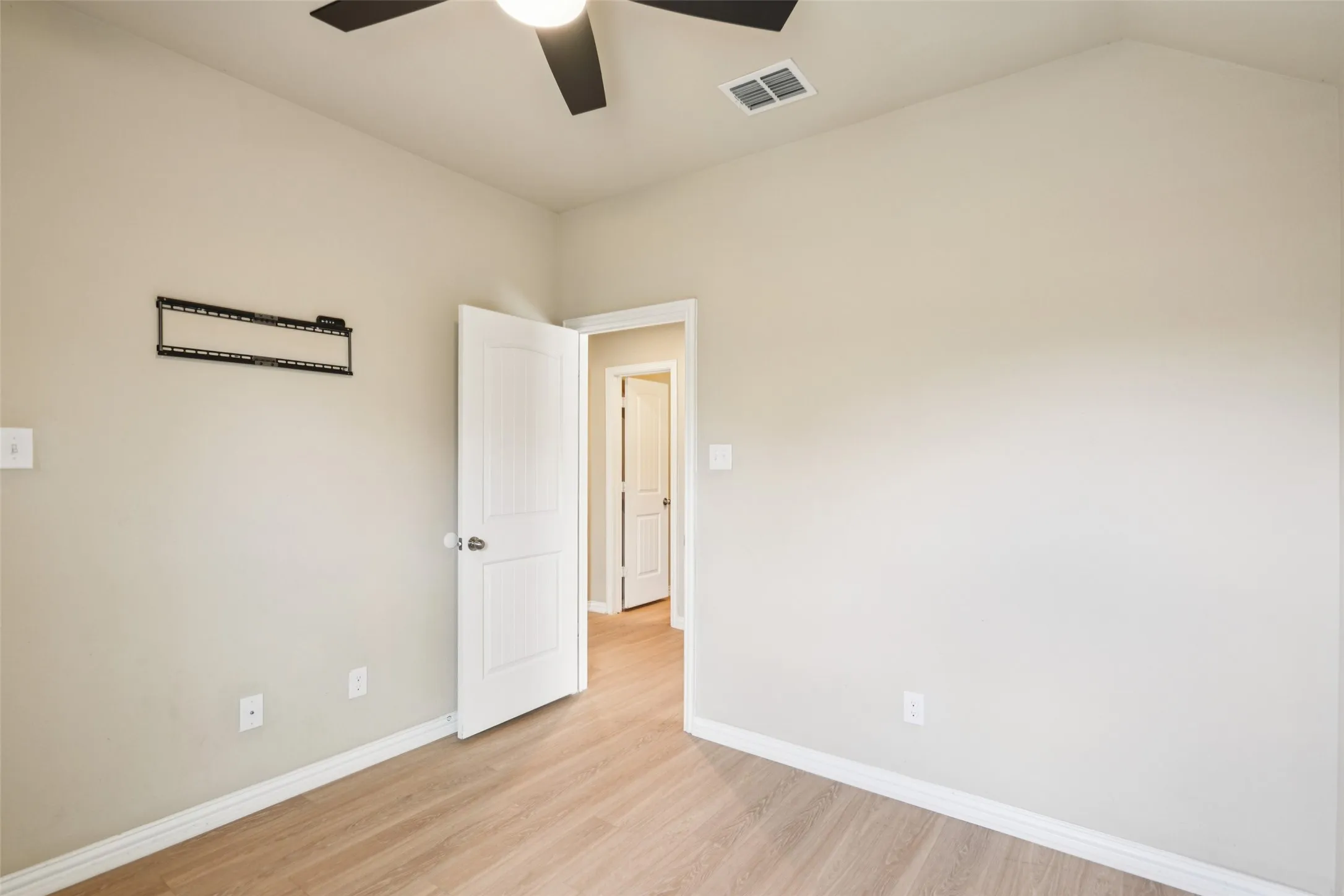 Single Family Residence For Rent in Denton County , 15937 Alvarado Drive, Prosper, Texas 75078, 4 Bedroom, 2 Bathroom, 2 Garage spaces, 1,548 Sqft, built in 2014, mls#21361349, Real Estate Agent in Prosper, Homes For Rent in Denton county, Homes For Rent in Prosper, Realtor in Prosper Texas, Real Estate Brokerage Independent Realty Texas, Luminita Cordes Realtor