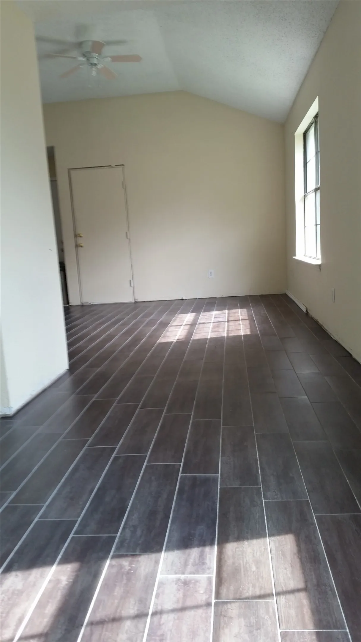 Single Family Residence For Rent in Dallas County , 4451 Posada Drive, Dallas, Texas 75211, 3 Bedroom, 2 Bathroom, 1 Garage spaces, 1,276 Sqft, built in 1998, mls#21361354, Real Estate Agent in Dallas, Homes For Rent in Dallas county, Homes For Rent in Dallas, Realtor in Dallas Texas, Real Estate Brokerage Independent Realty Texas, Luminita Cordes Realtor